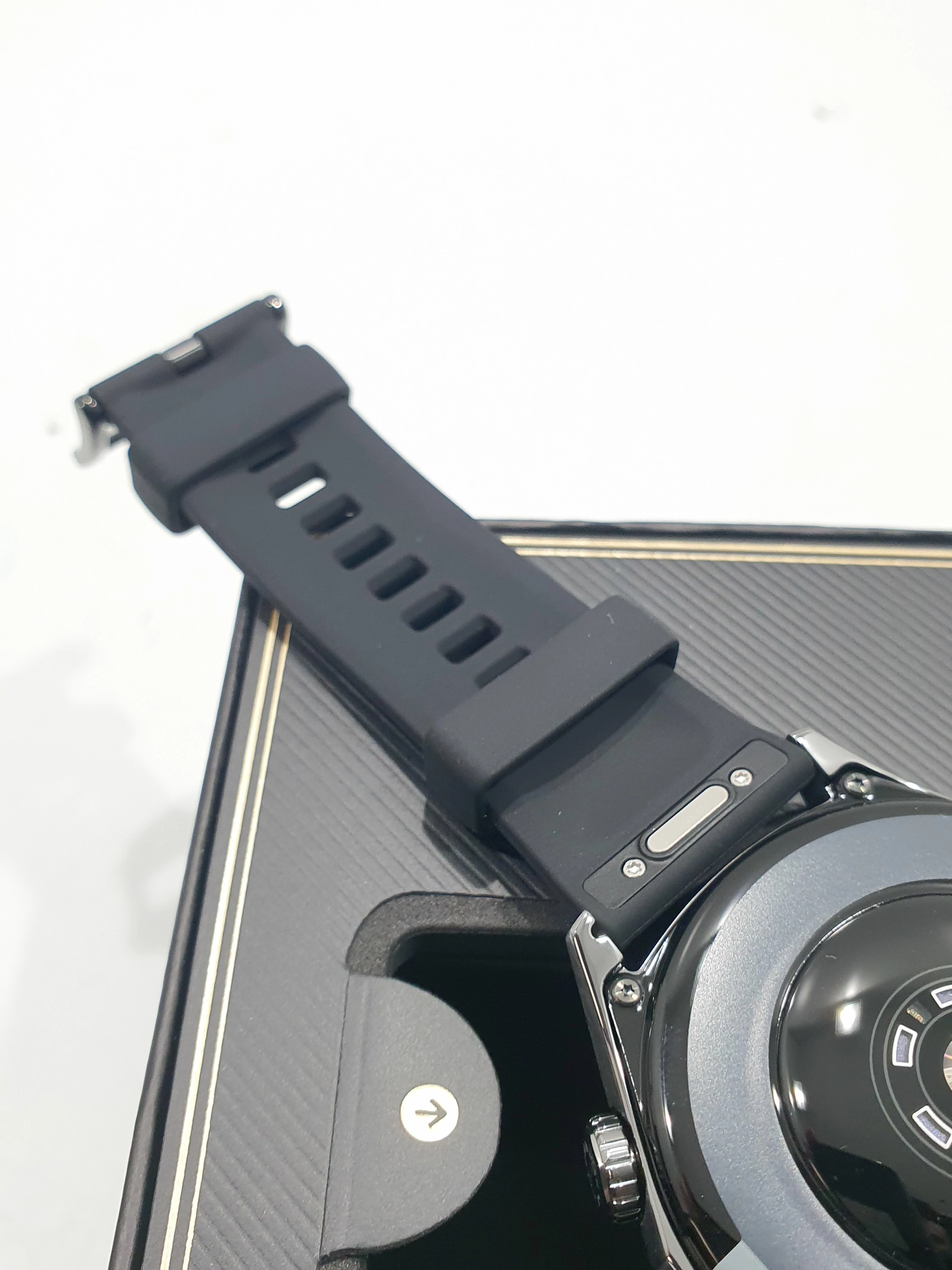 smartwatch-huawei-watch-gt-6-active-46mm-czarny-material-koperty-212886-258010