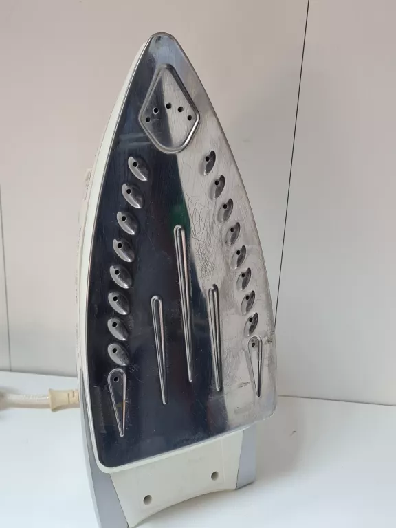 zelazko-parowe-clatronic-2200w-moc-220000