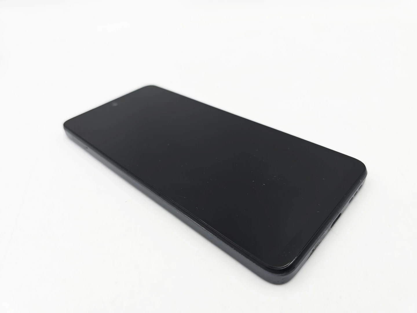 telefon-motorola-moto-g24-8128-wolny-od-obciazen-stan-11323-2