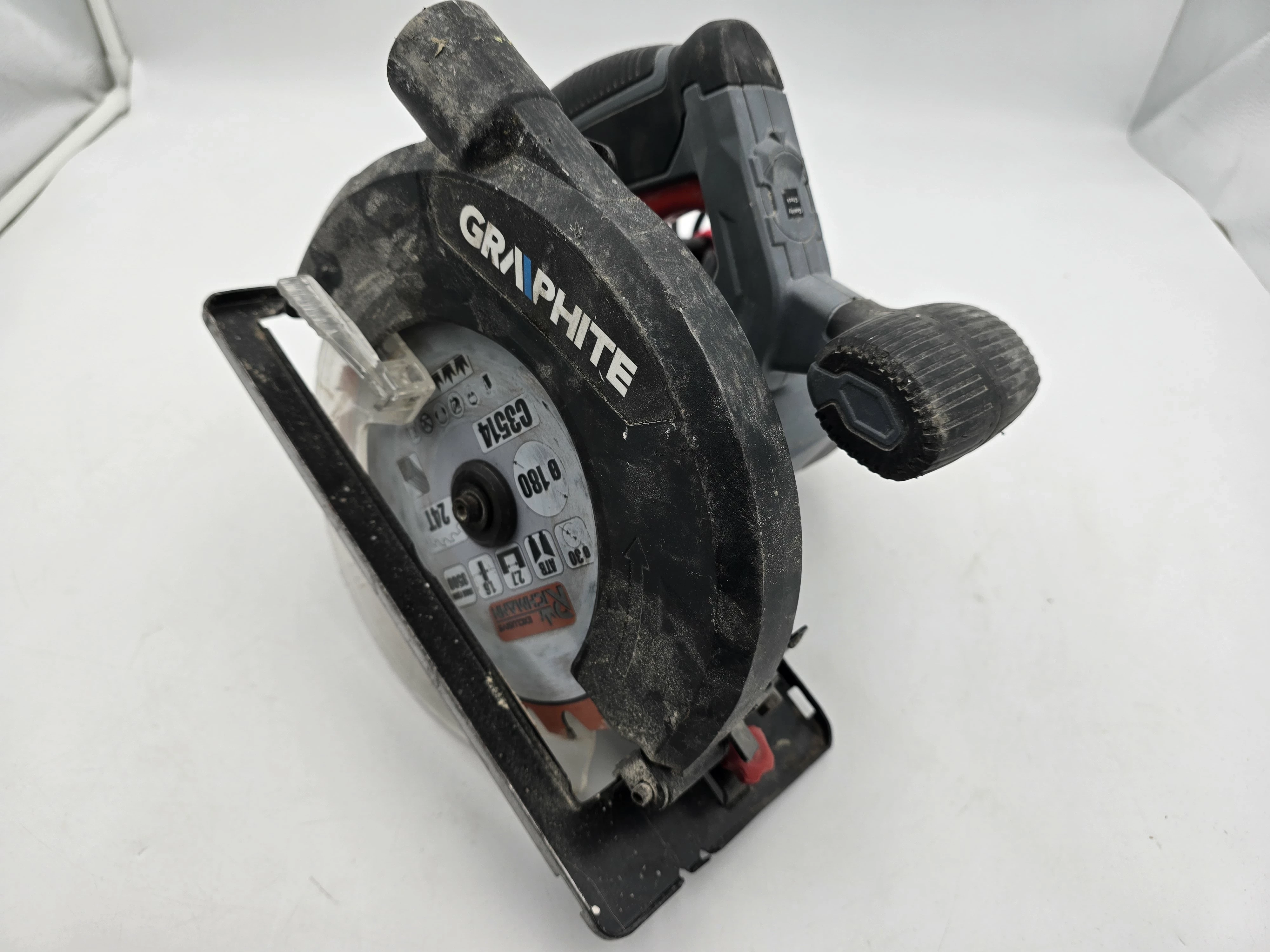 pila-tarczowa-graphite-58g489-farbiarska-22e-mosina