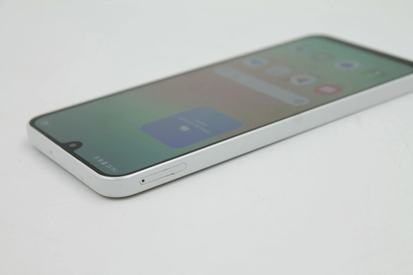 samsung-galaxy-a26-5g-1286gb-bialy-goly-kod-producenta-sm-a266bzwbeue