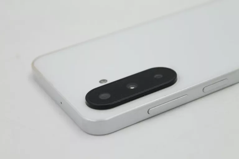 samsung-galaxy-a26-5g-1286gb-bialy-goly-przekatna-ekranu-67