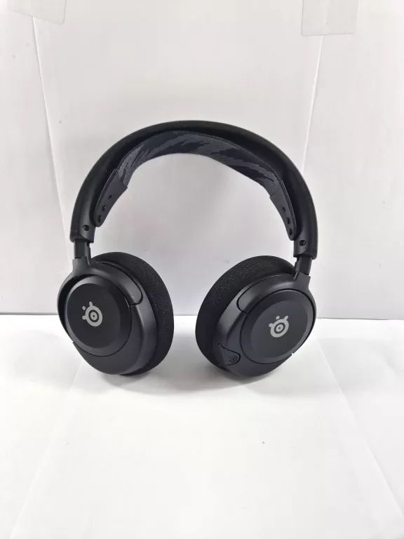 sluchawki-steelseries-arctis-nova-1-czarne-stan-11323-2