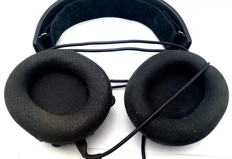 sluchawki-przewodowe-steelseries-arctis-3-czarne-kod-producenta-61503