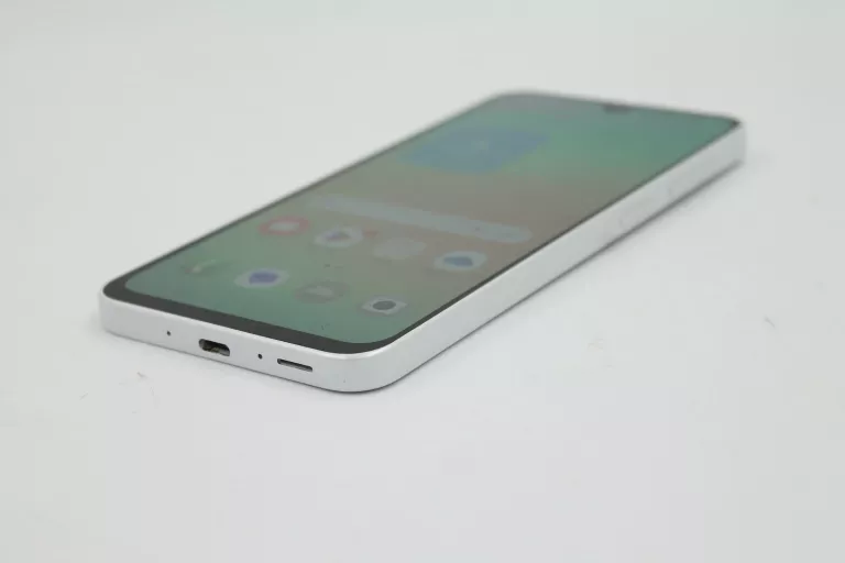 samsung-galaxy-a26-5g-1286gb-bialy-goly-stan-11323-2