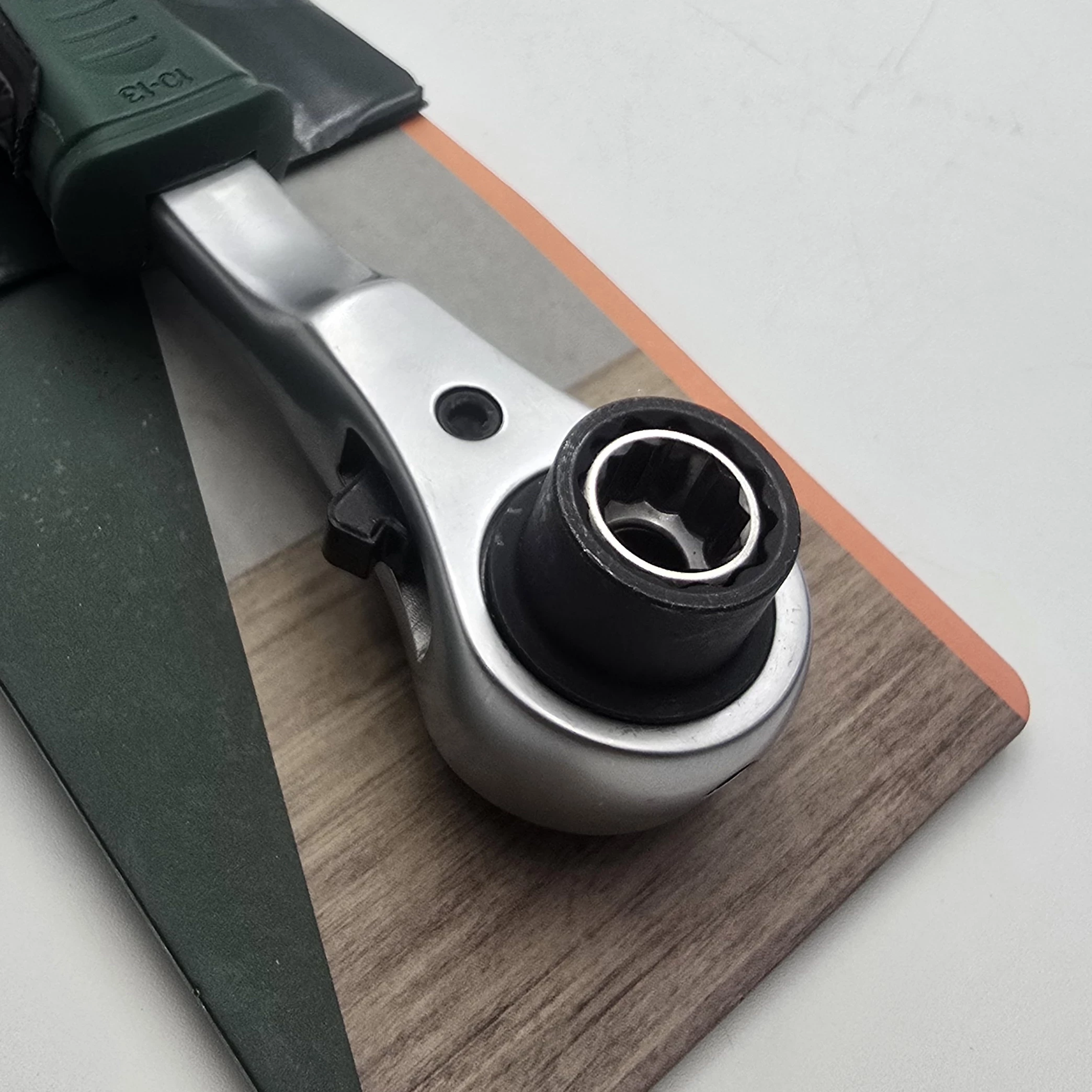 zestaw-narzedzi-kluczy-parkside-8-in-1-el-kod-producenta-hg01687a