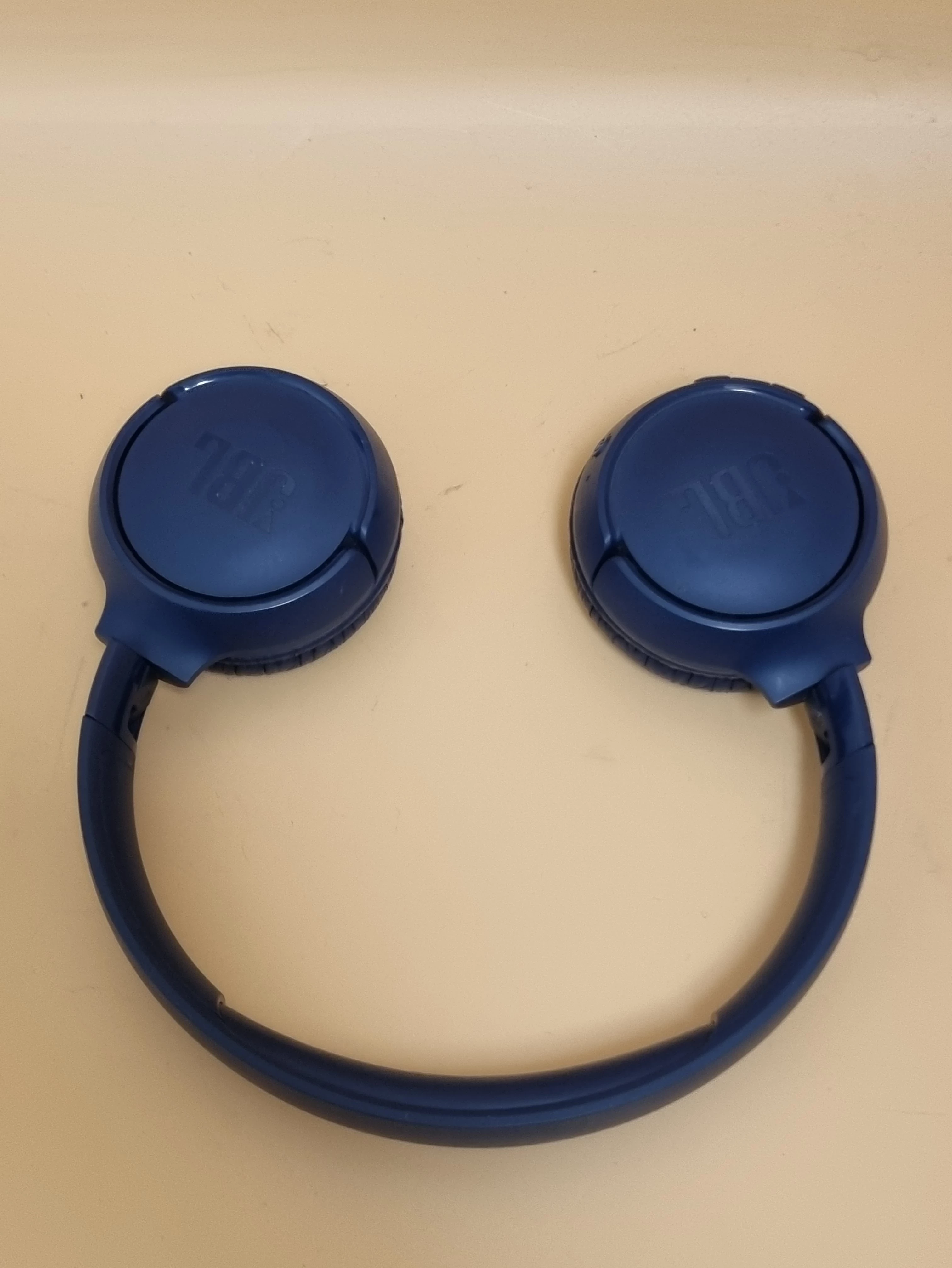 sluchawki-jbl-520bt-transmisja-sygnalu-203713-217785