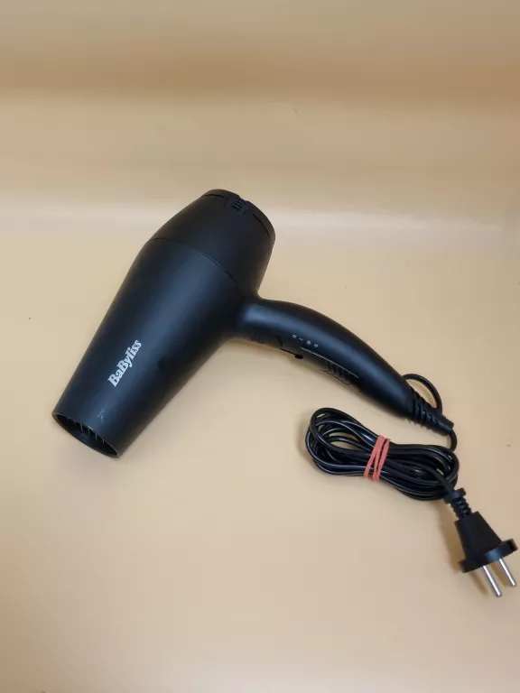 suszarka-do-wlosow-babyliss-d215de-moc-200000