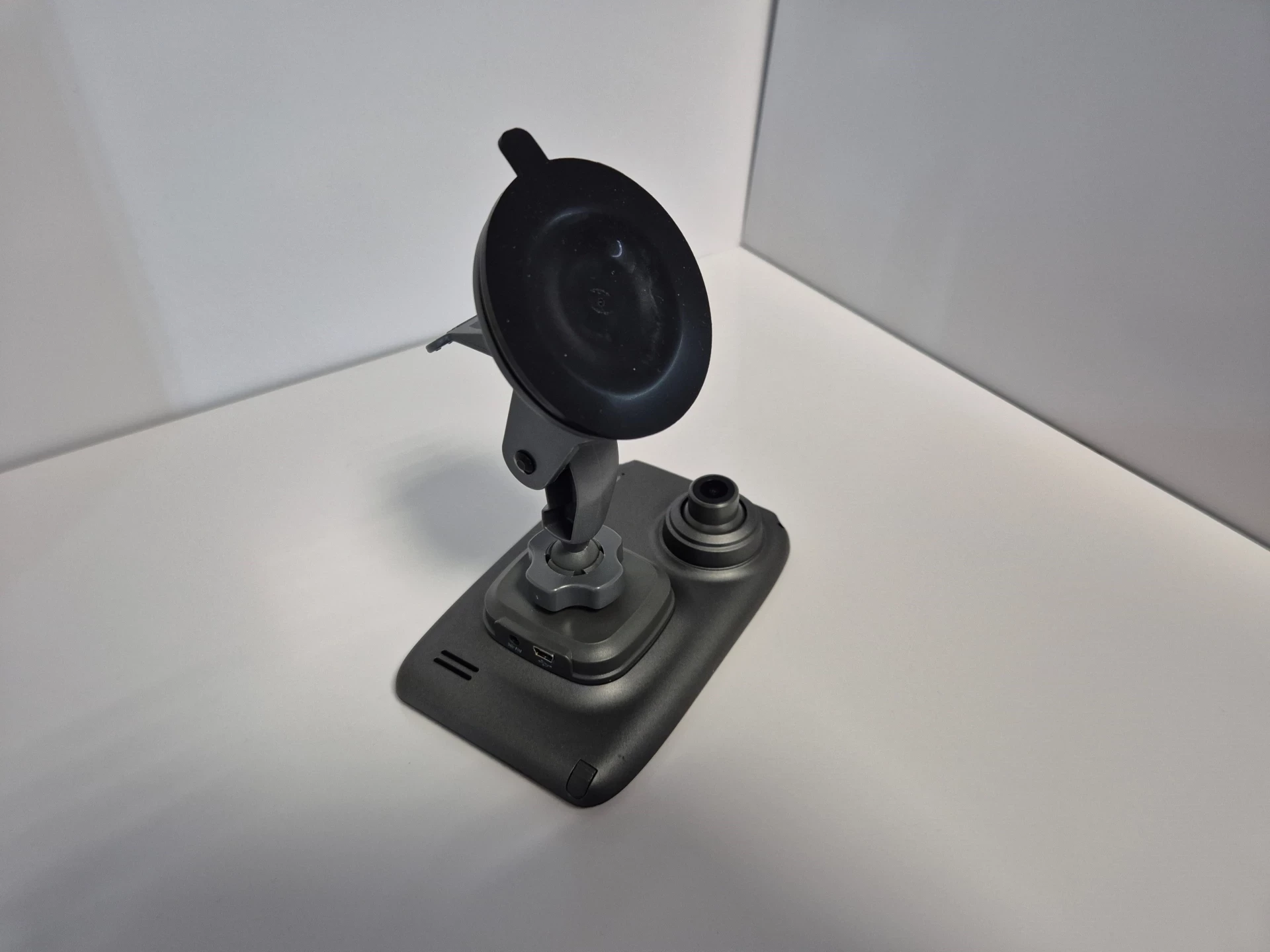 nawigacja-navitel-re-5-dual-z-wideorejestratorem-gps-europa-2022-przekatna-ekranu-500