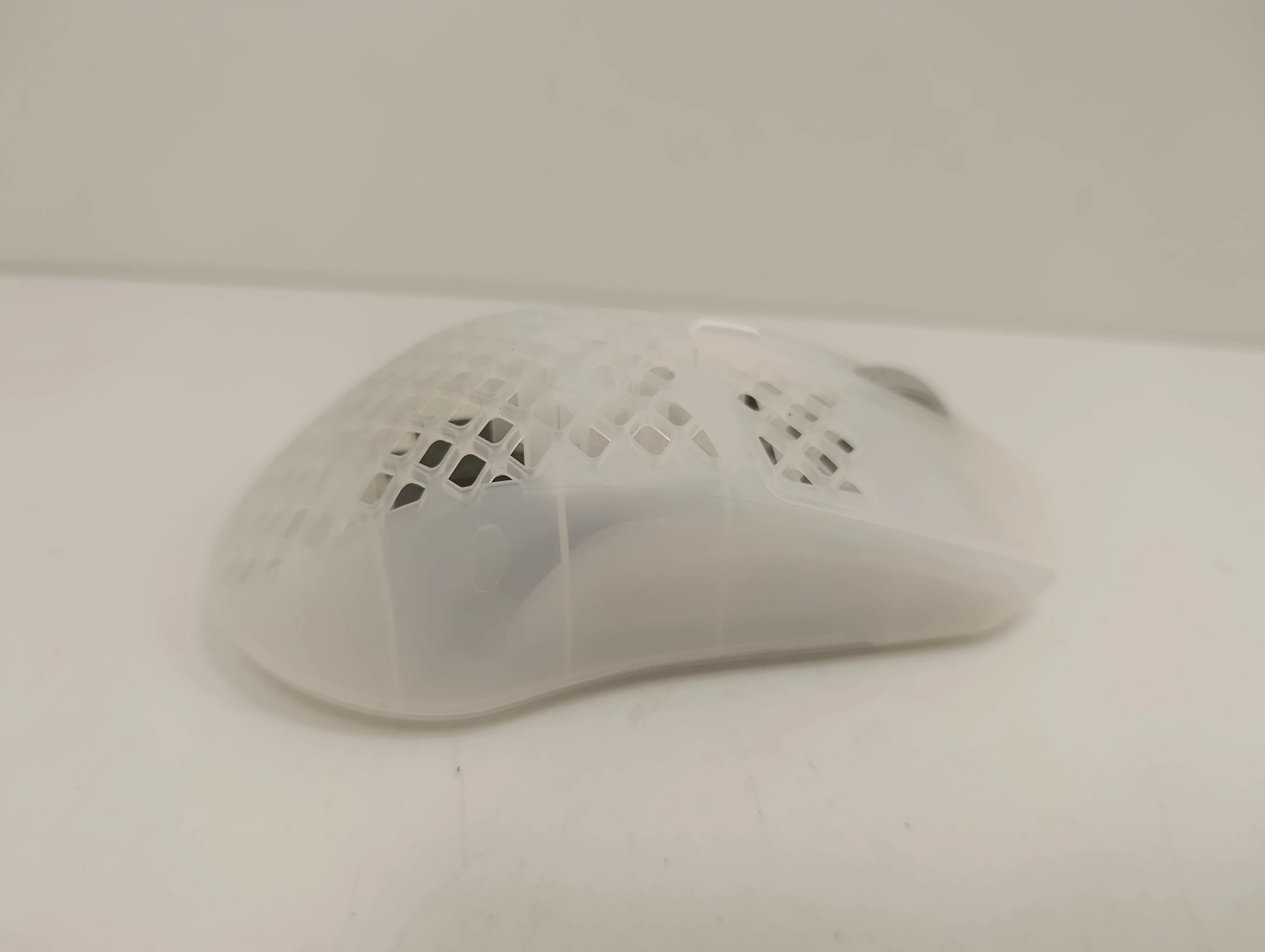 myszka-steelseries-aerox-3-snow-wireless-producent-248914-1990393