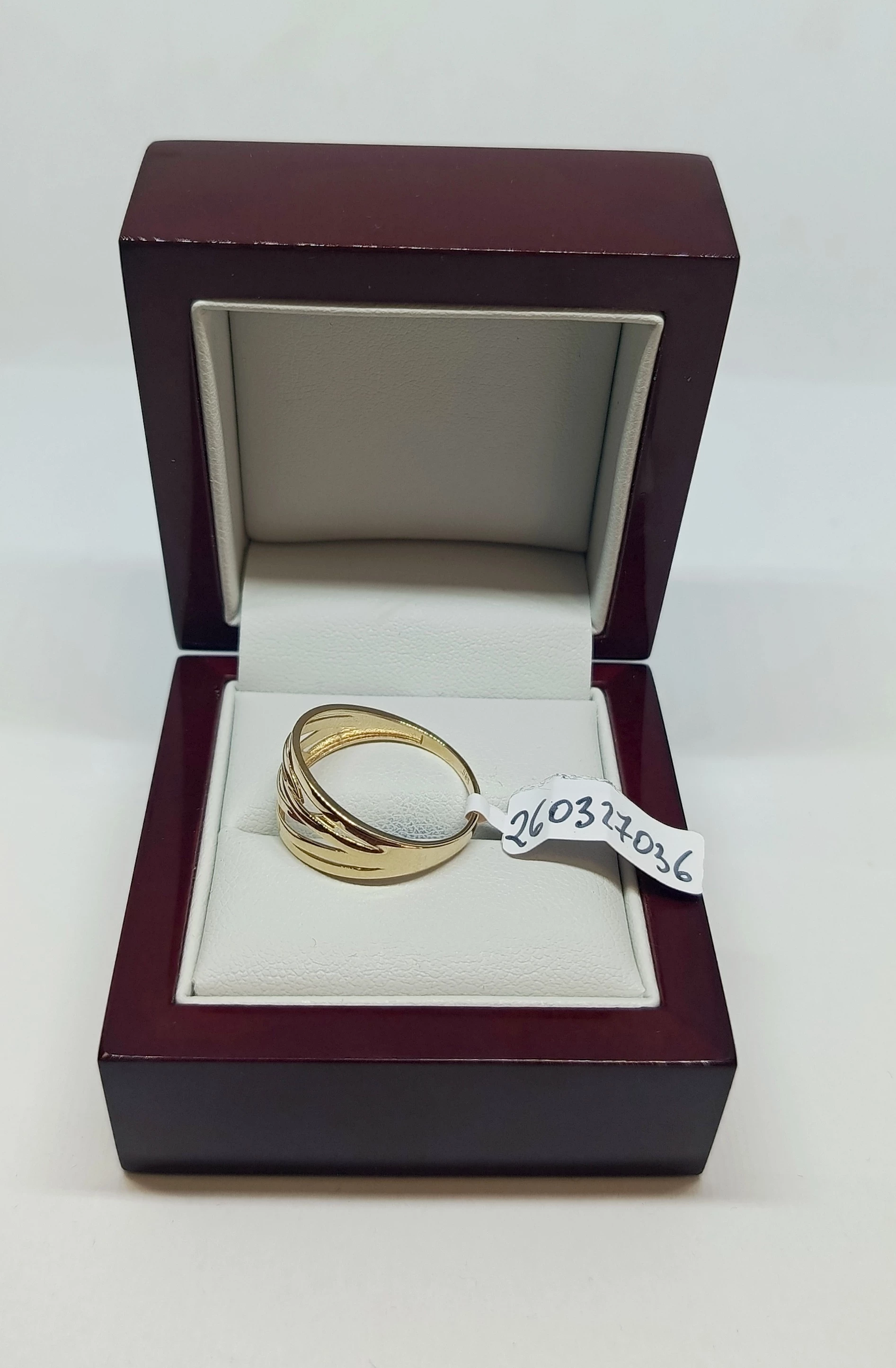 nienoszony-zloty-pierscionek-219-g-585-material-15835-2