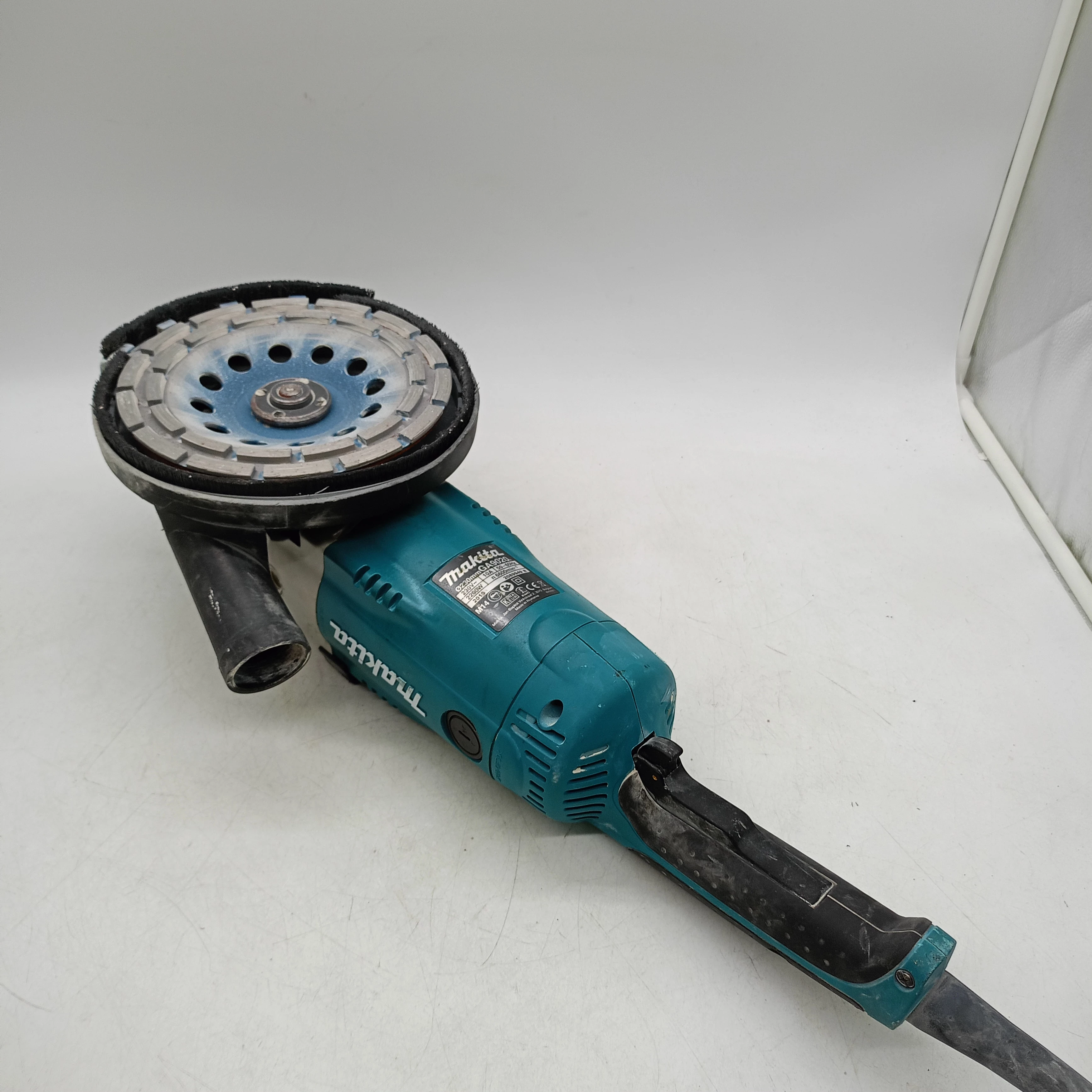 szlifierka-duza-makita-ga9020-walizka-akcesoria-rodzaj-250123-1798302