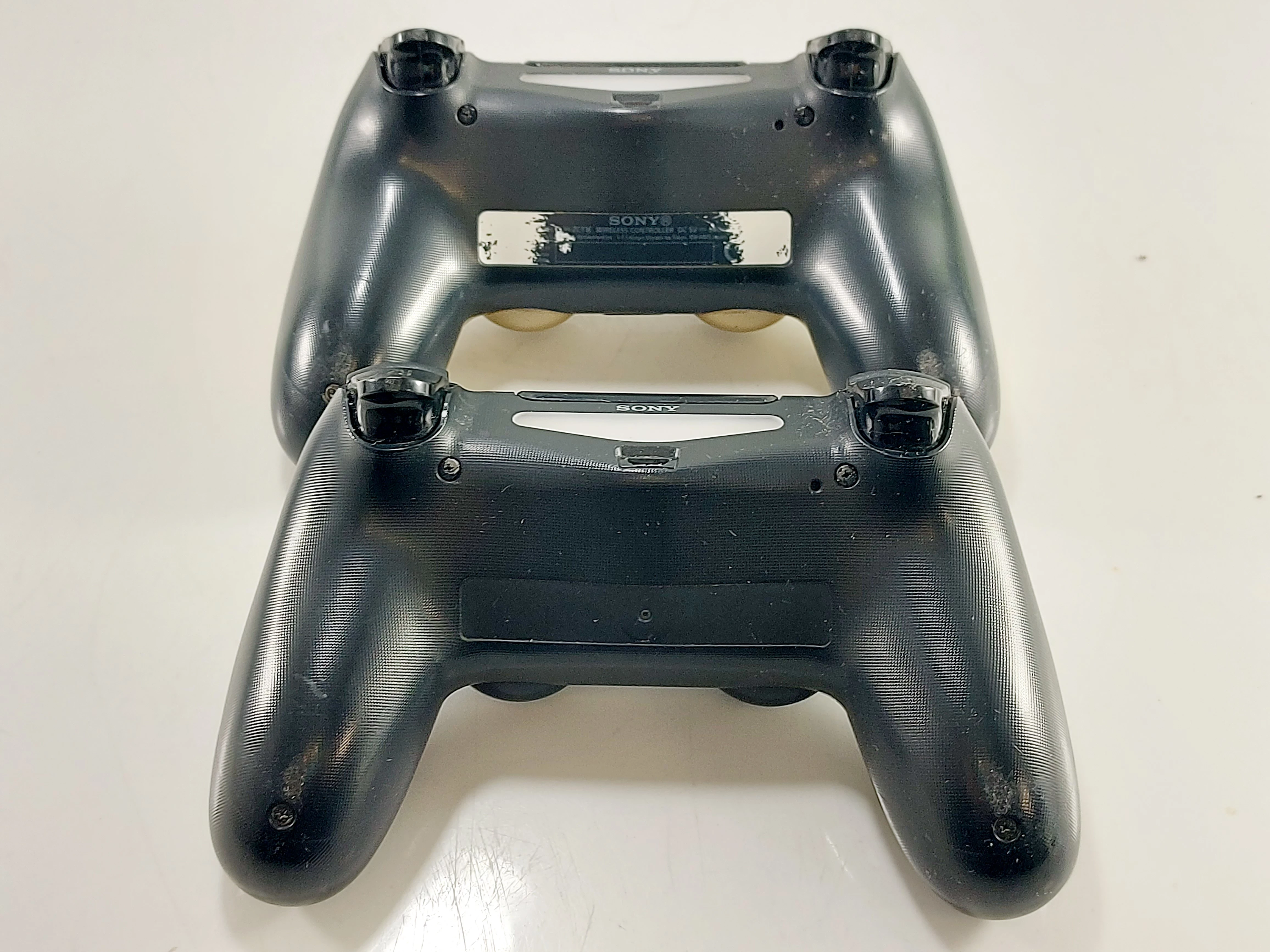 konsola-playstation-4-500gb-cuh-1216b-2-pady-okablowanie-gry-w-zestawie-205998-225574