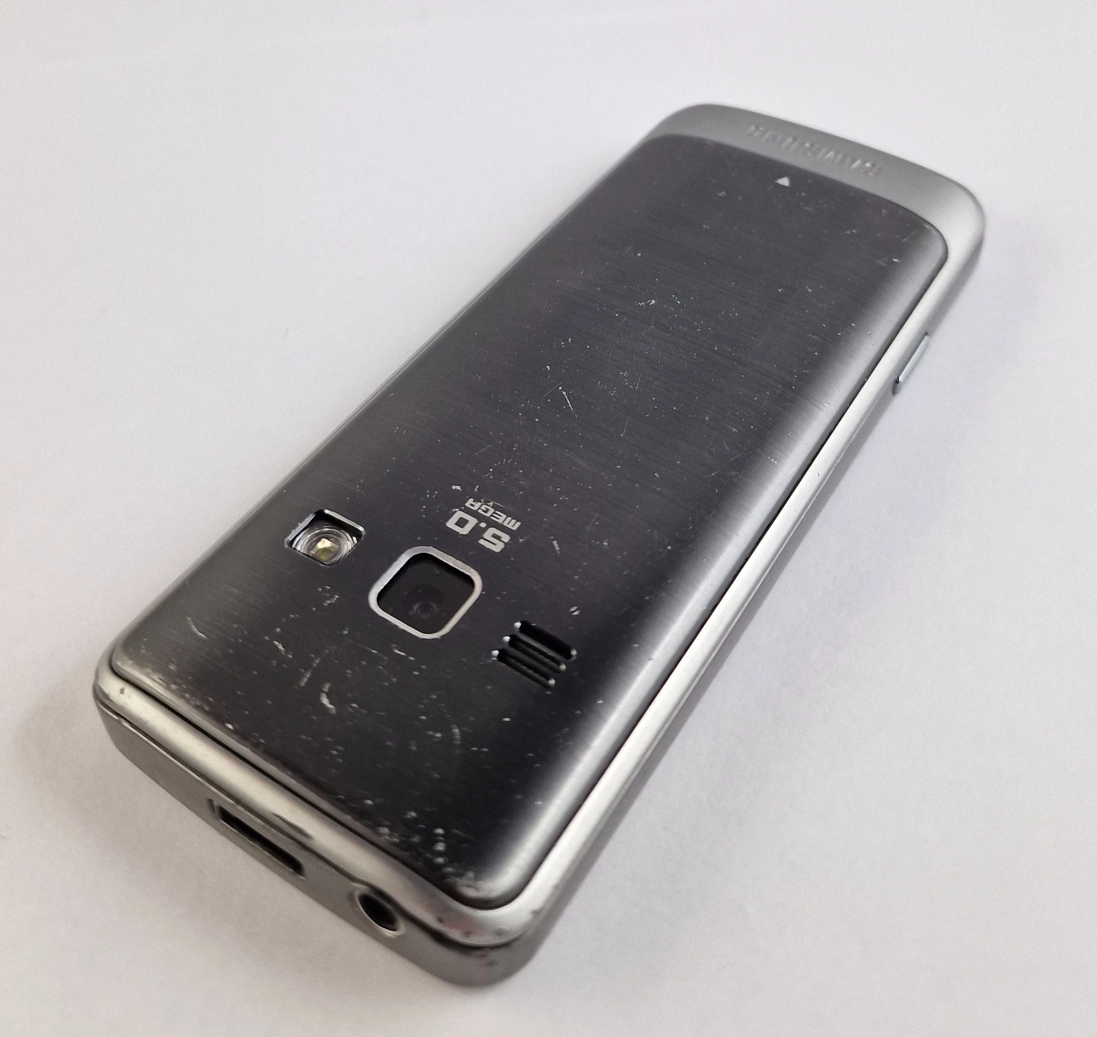 telefon-samsung-gt-s5610-simlock-orange-przekatna-ekranu-240