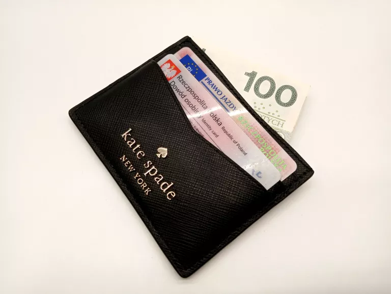 etui-na-karty-kate-spade-new-york-stan-11323-2