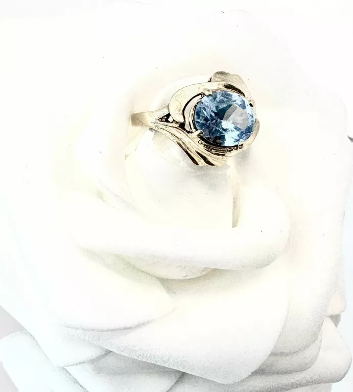 piekny-pierscionek-z-niebieskim-oczkiem-583-321gr-r12-ean-gtin-5900025346587