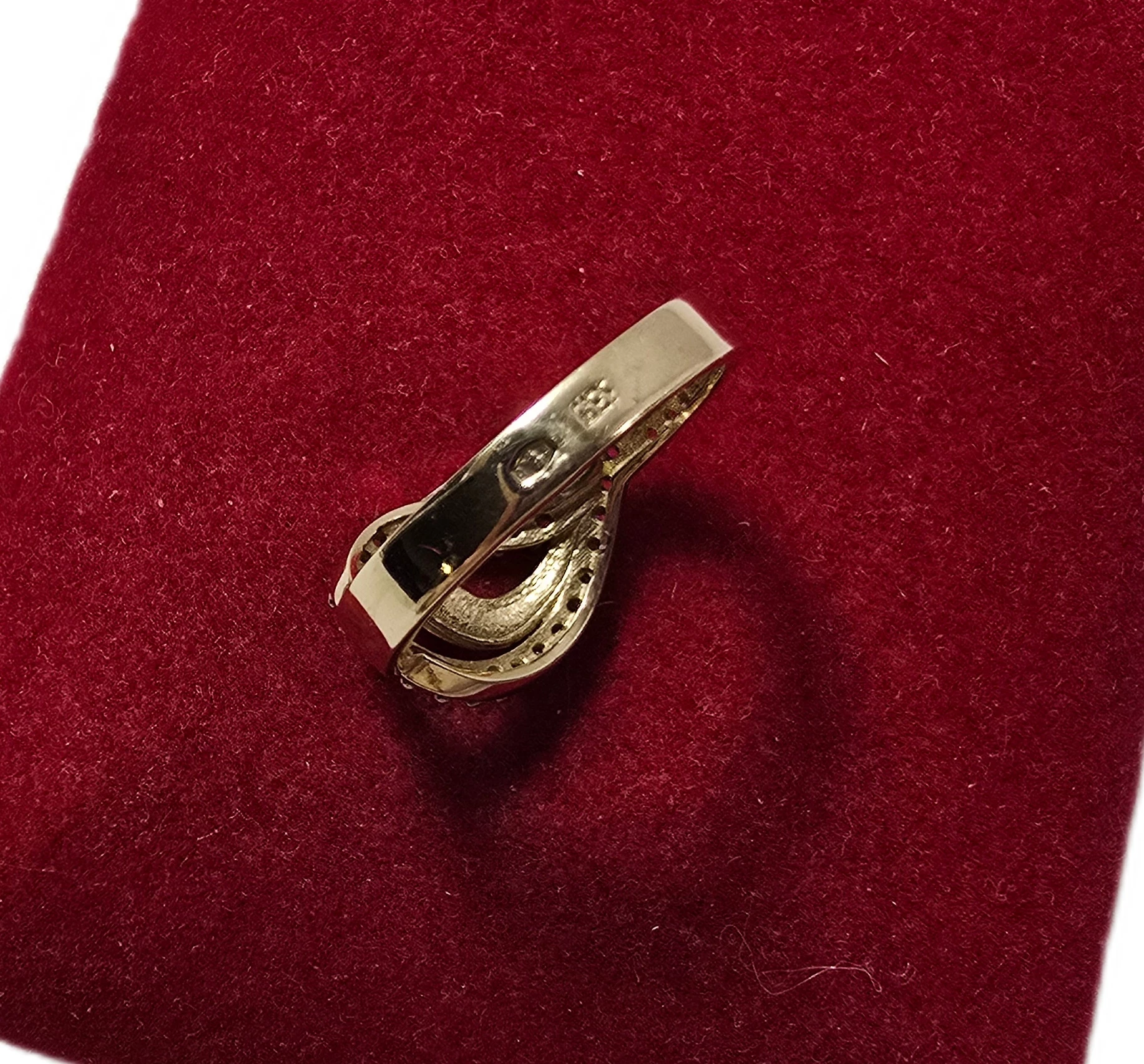 ciekawy-zloty-pierscionek-proby-333-r-11-217g-rozmiarsrednica-wew-mm-372-11