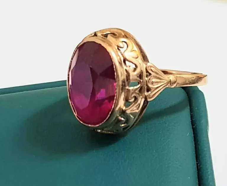 zjawiskowy-zloty-pierscionek-z-malinowym-krysztalem-p585-598g-r21-rozmiarsrednica-wew-mm-372-21