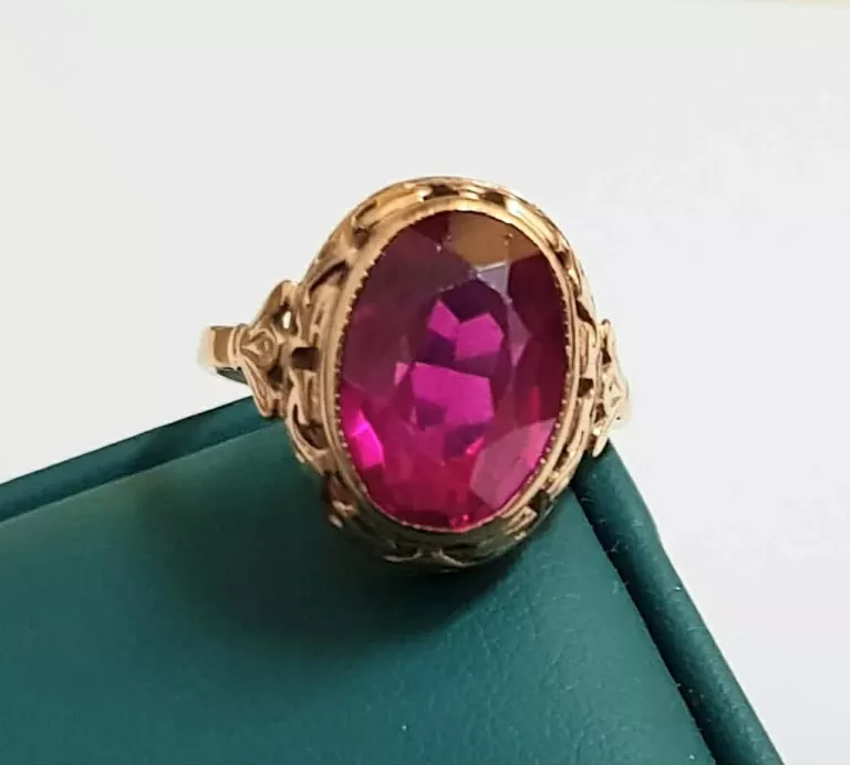zjawiskowy-zloty-pierscionek-z-malinowym-krysztalem-p585-598g-r21-waga-598