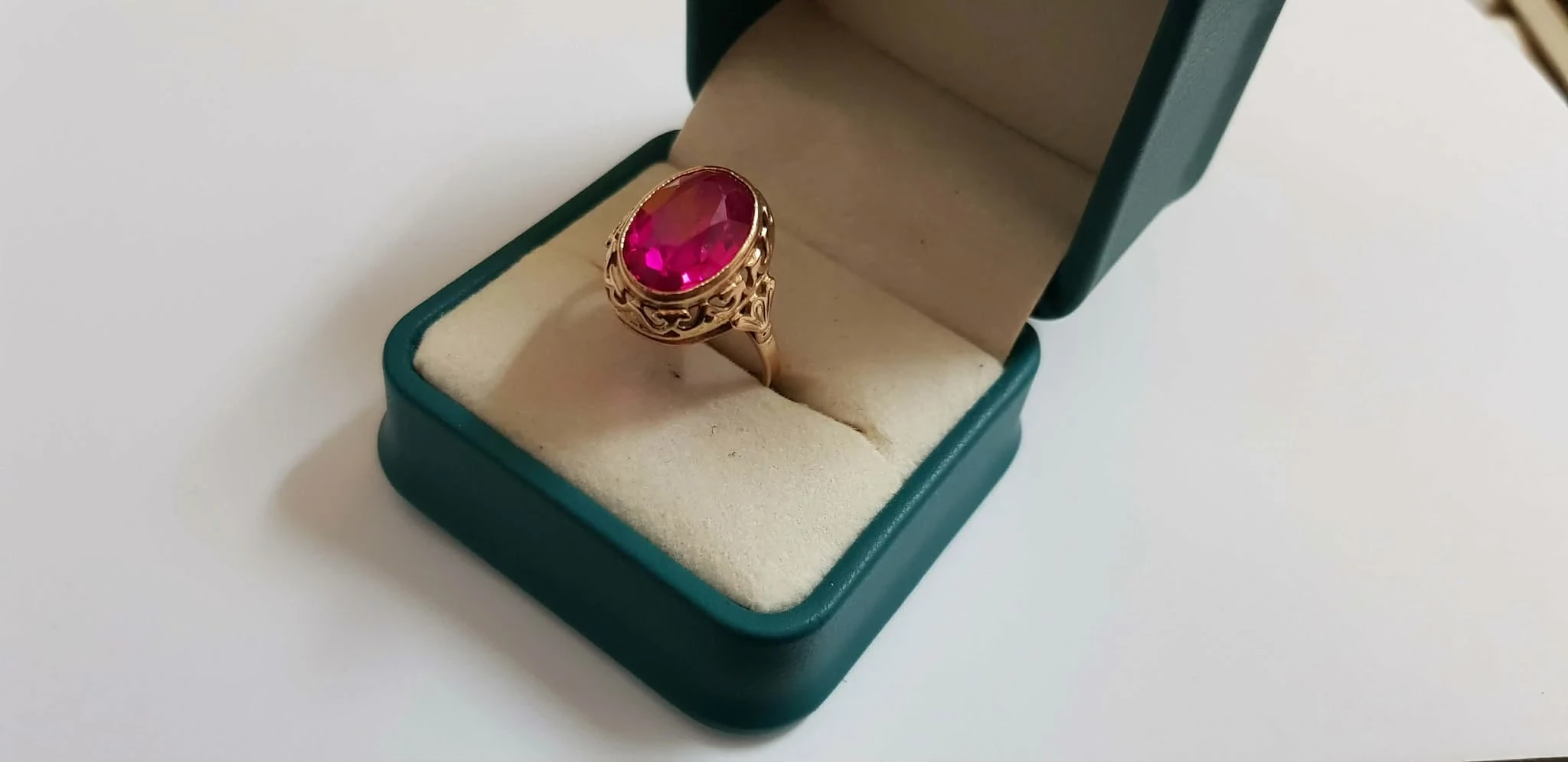 zjawiskowy-zloty-pierscionek-z-malinowym-krysztalem-p585-598g-r21-sybiru-1-walcz-kwiatek