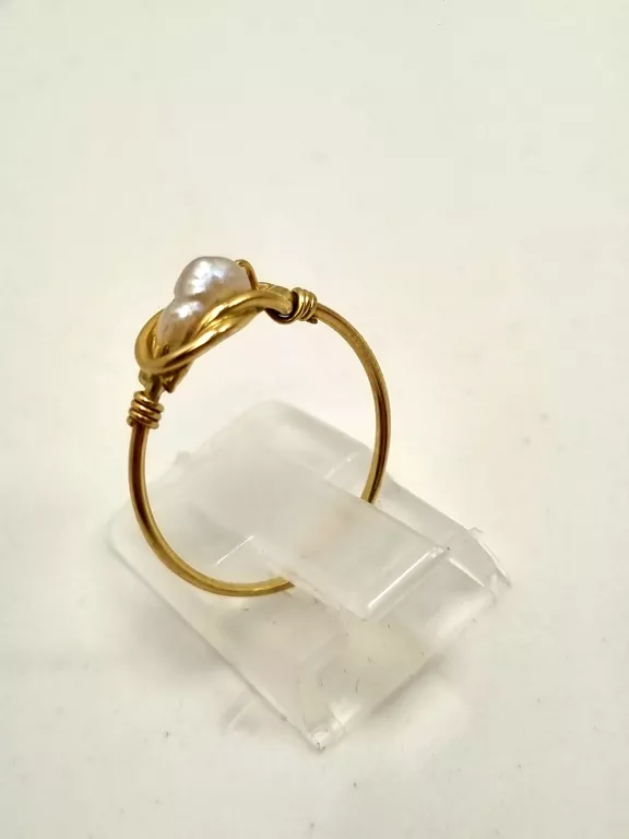 zloty-pierscionek-750-142g-r13-rodzaj-2205-2