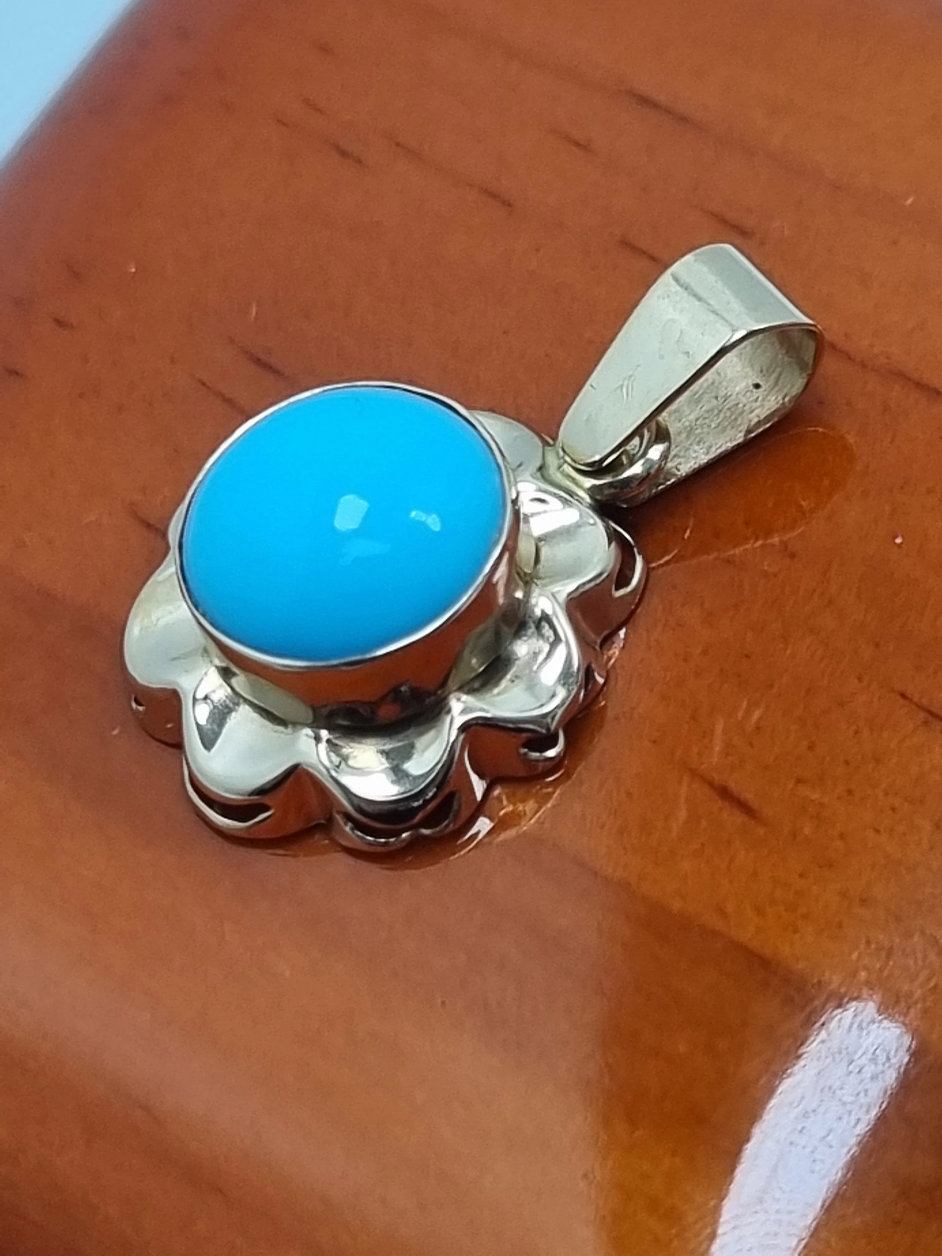 zlota-zawieszka-kwiatek-585-203g-marszalkowska-85-warszawa