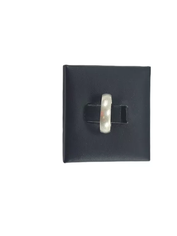 mala-gladka-srebrna-obraczka-925-damska-174g-szeroka-4-mm-rozmiar-11-stan-11323-2