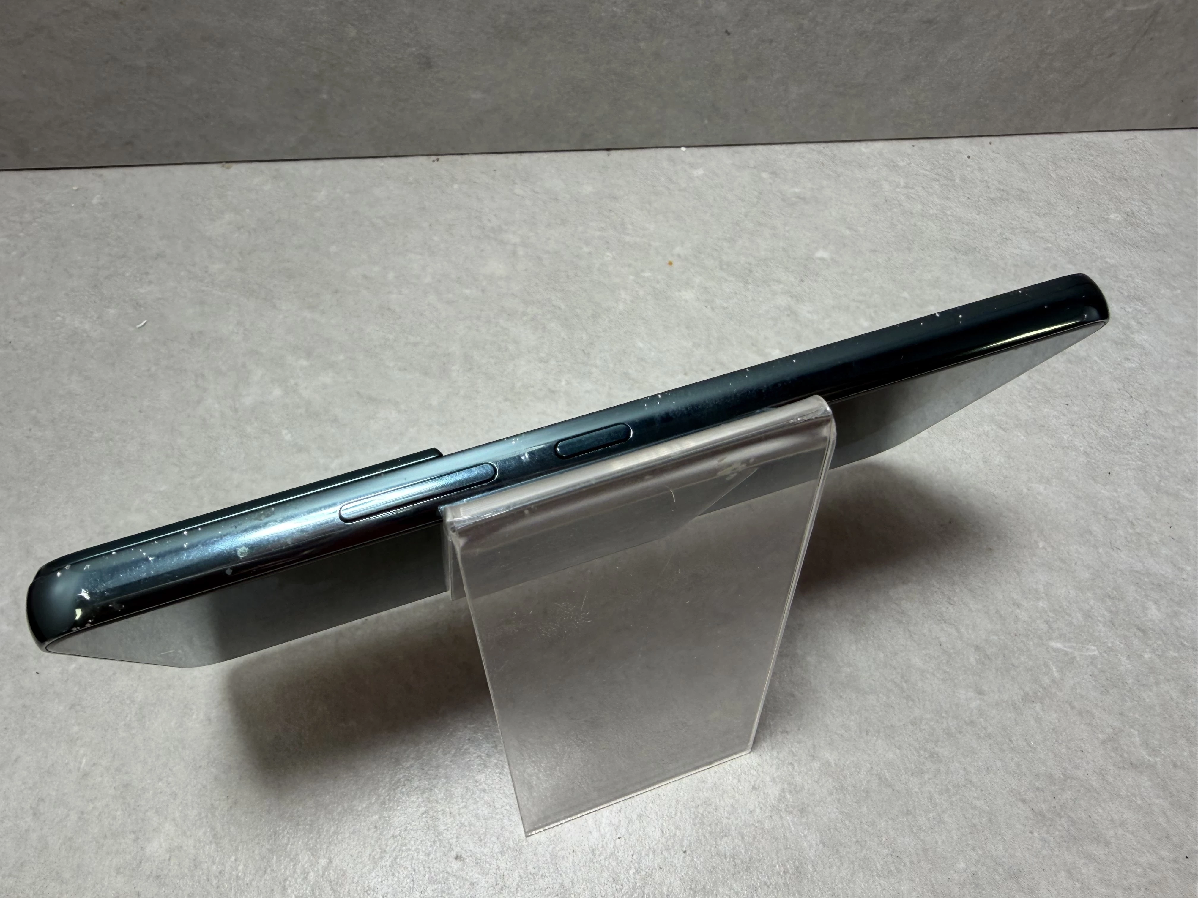 telefon-samsung-s22-8128gb-pudelko-wbudowana-pamiec-202869-214189