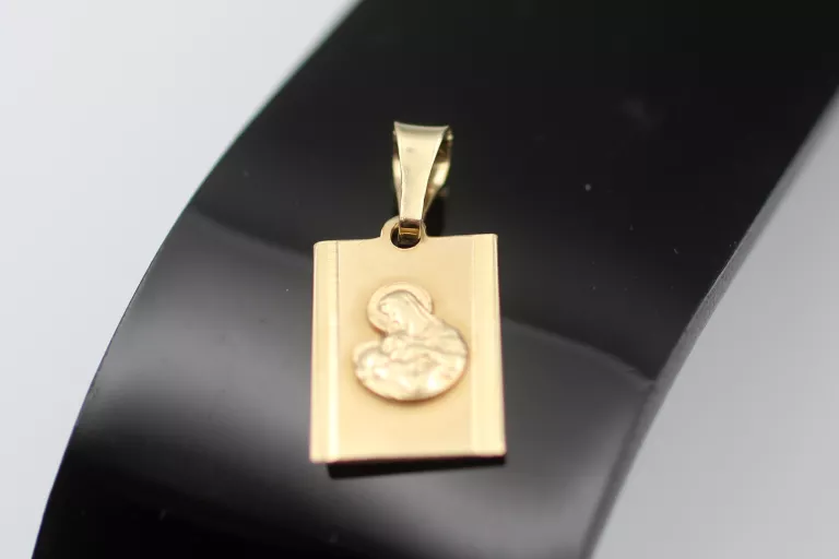 zlota-zawieszka-matka-boska-p585-w203g-material-15835-2