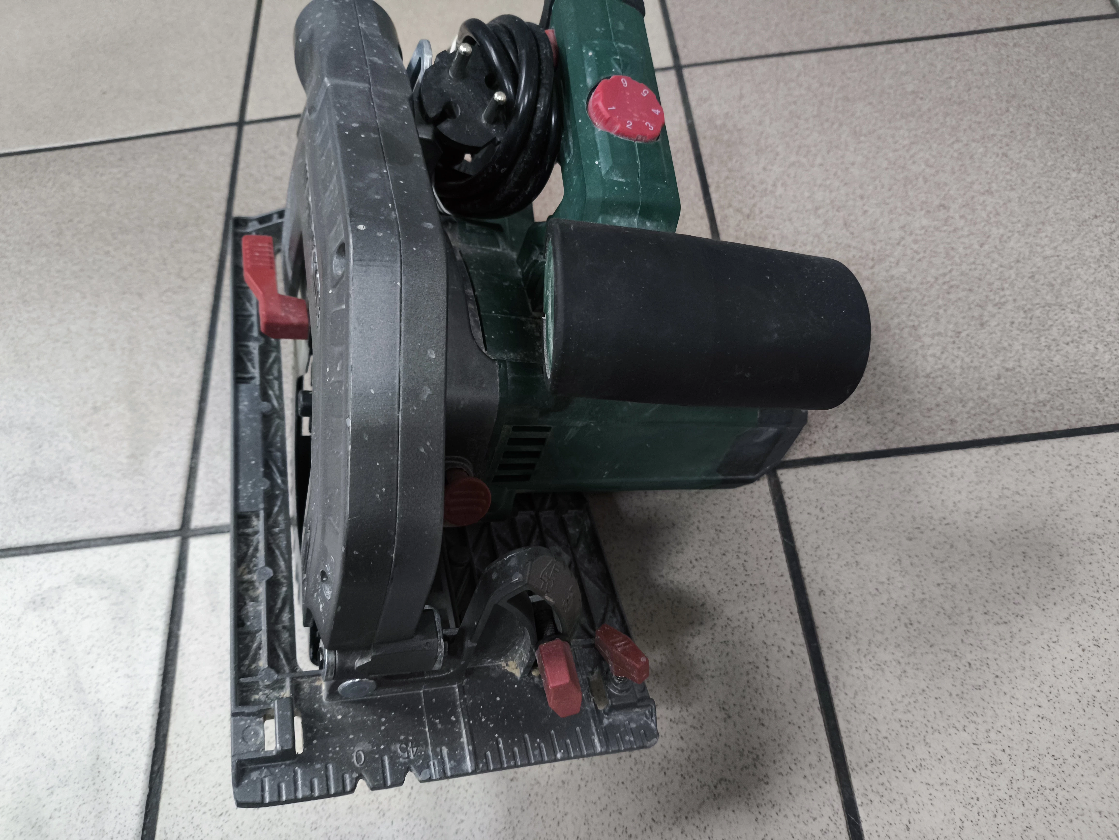 parkside-reczna-pila-pilarka-tarczowa-phks-1350-e4-1350w-stan-11323-2