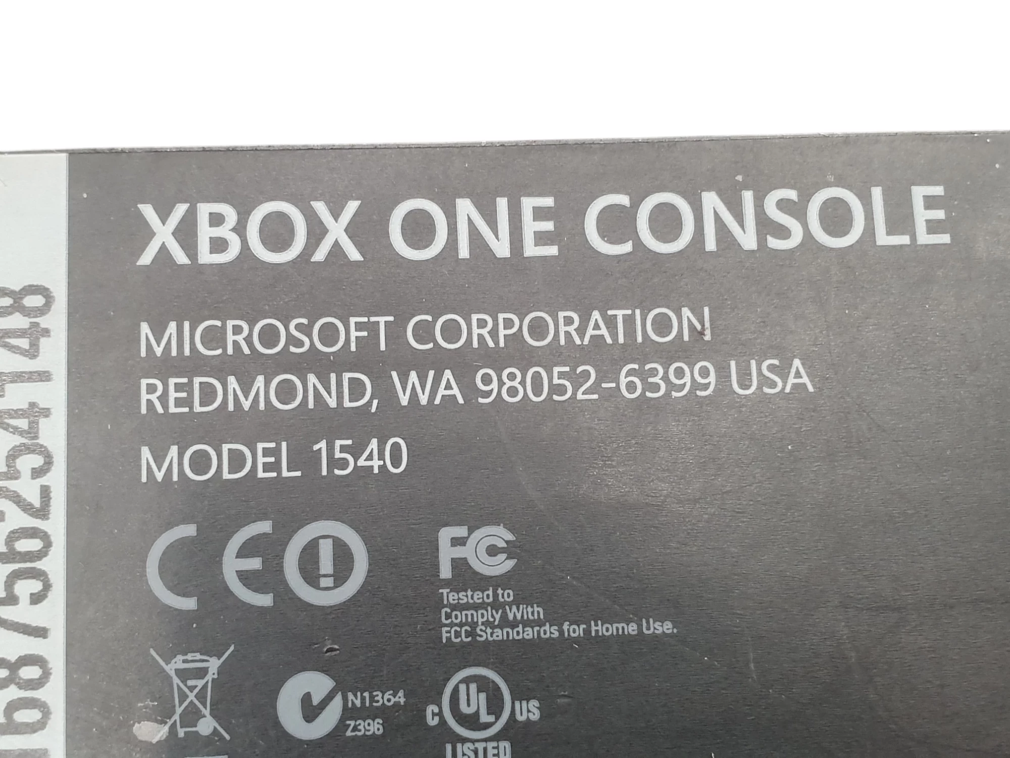 konsola-xbox-one-liczba-kontrolerow-w-zestawie-205994-225554