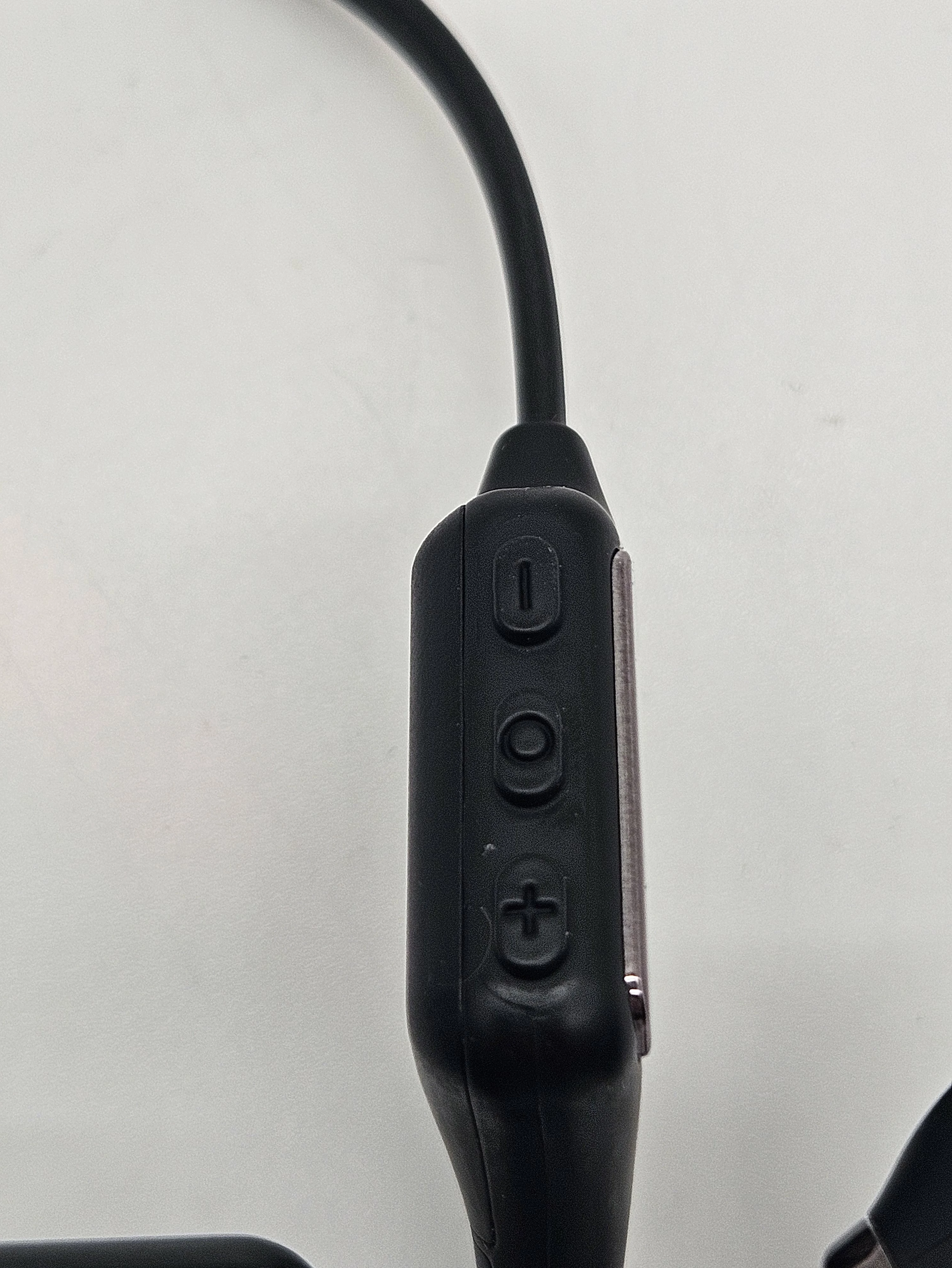 sluchawki-sportowe-ipx8-kolor-dominujacy-129357-3