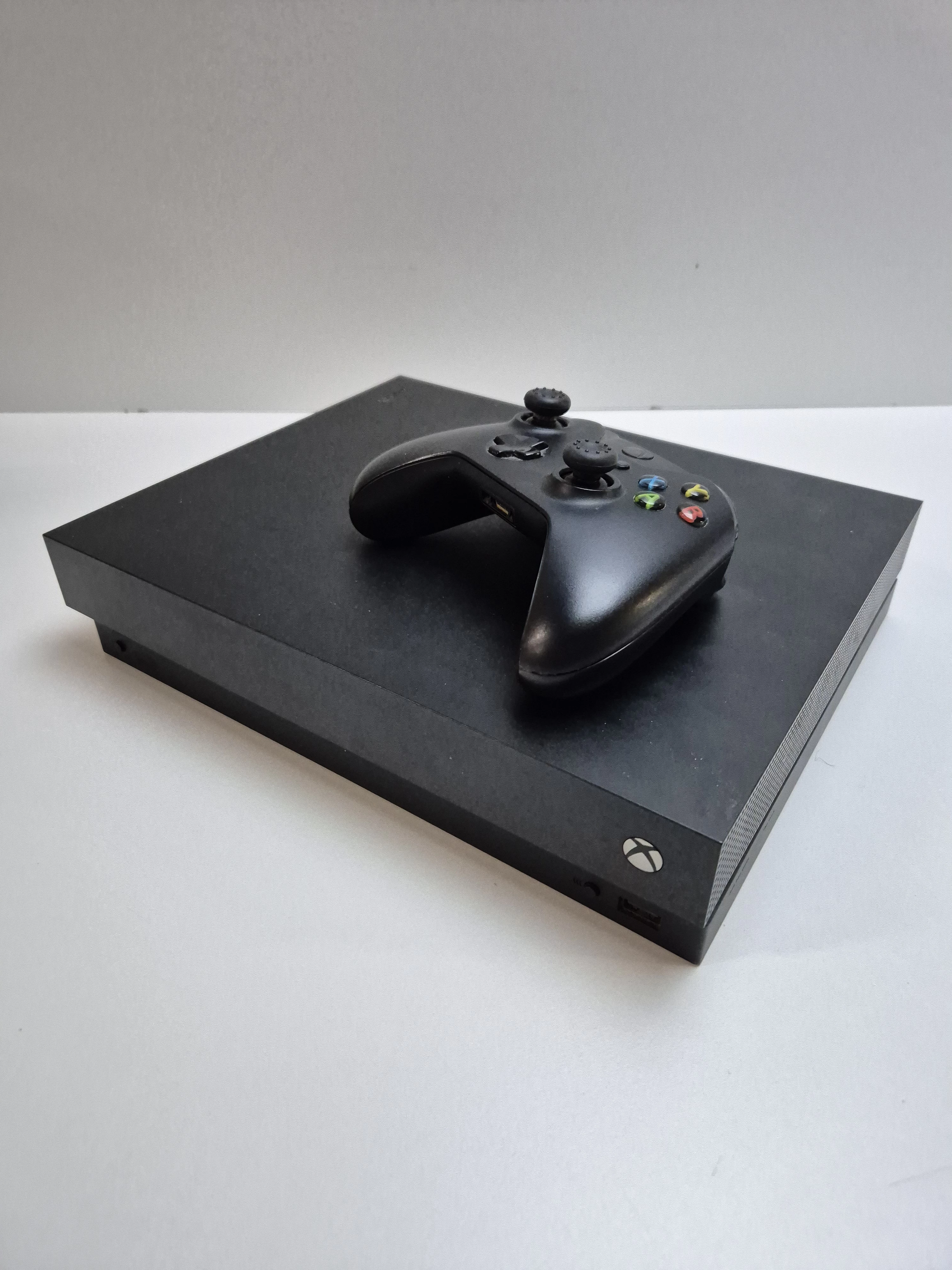 konsola-xbox-one-x-1tb-31-stycznia-34-chojnice
