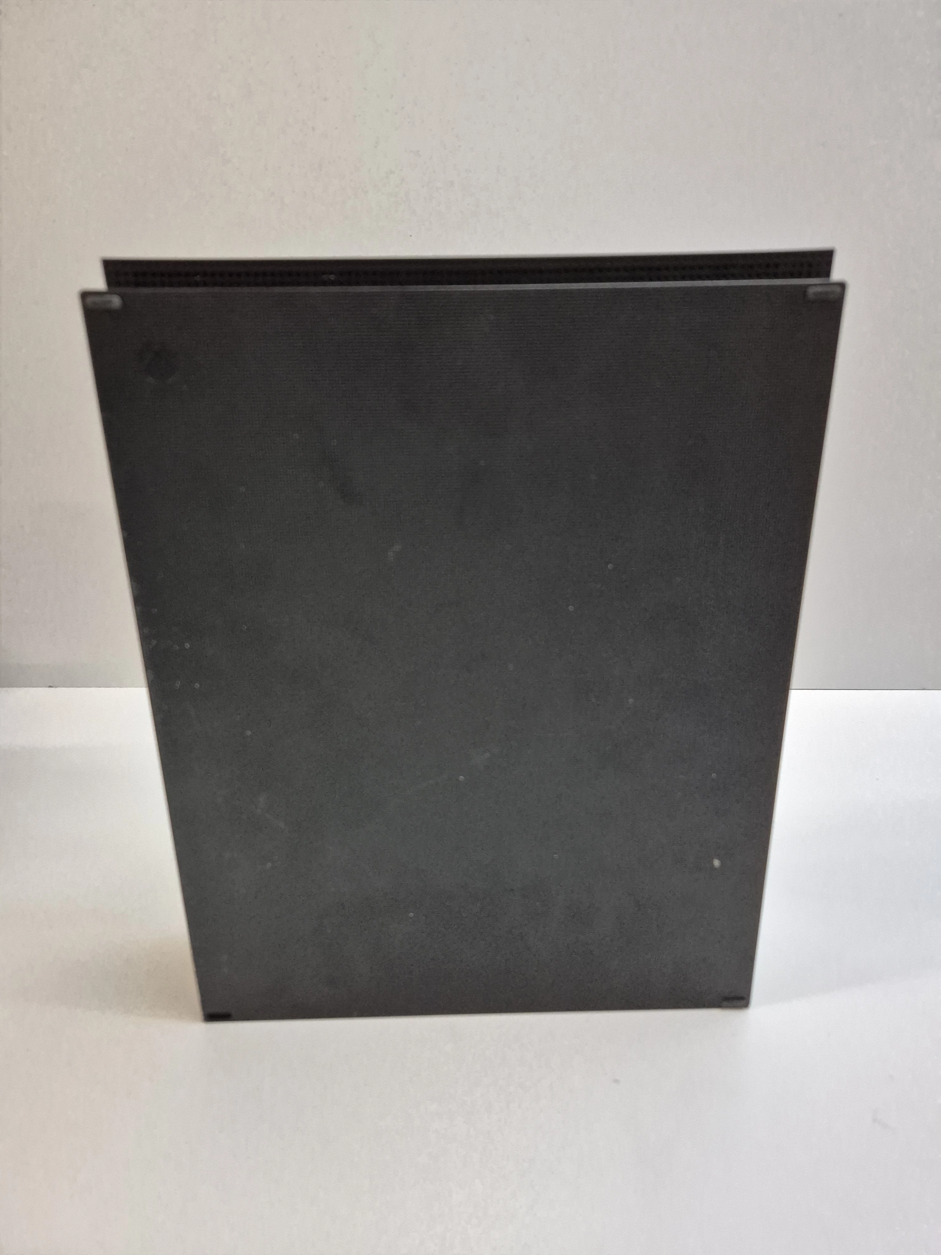 konsola-xbox-one-x-1tb-kod-producenta-fmq-00047