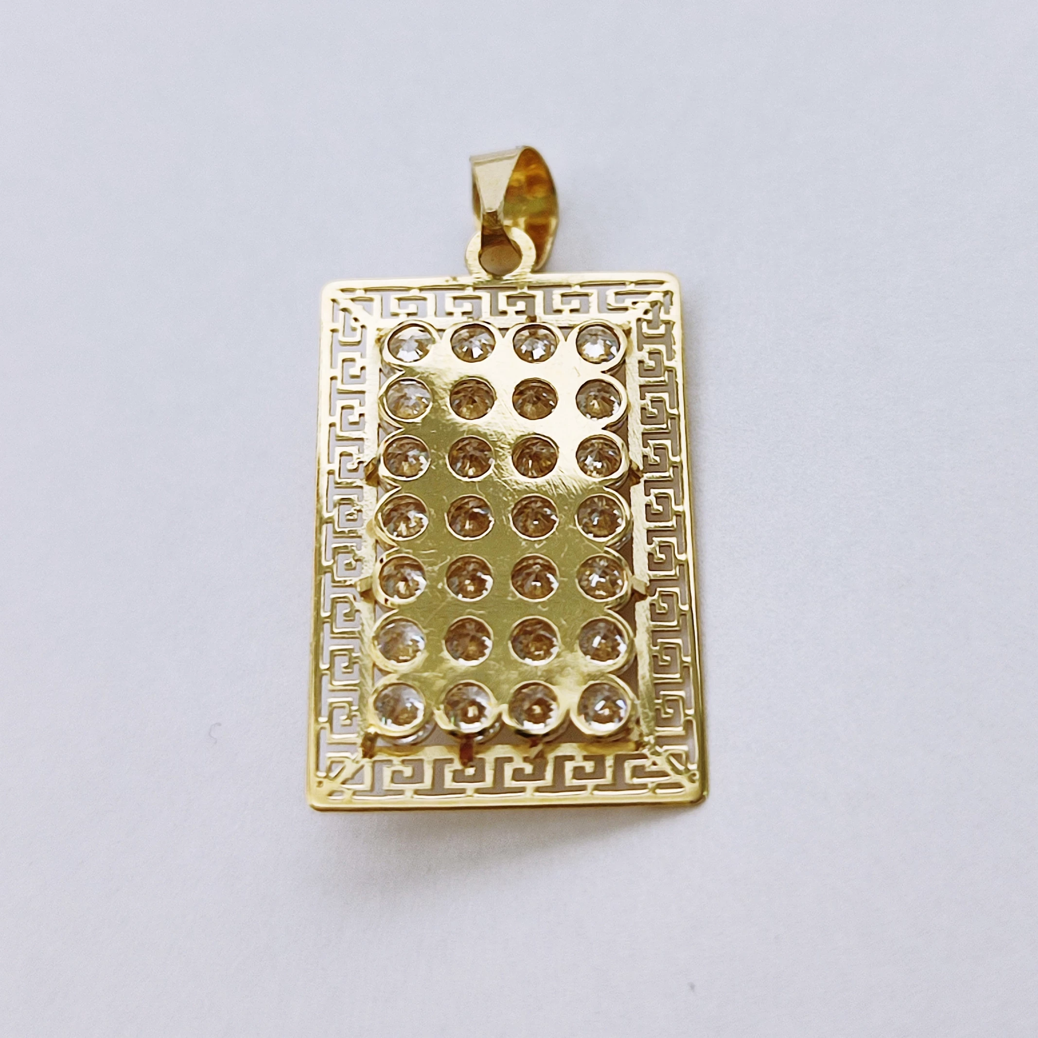 zlota-zawieszka-z-matka-boska-196g-pr585-cyrkonie-material-15835-2