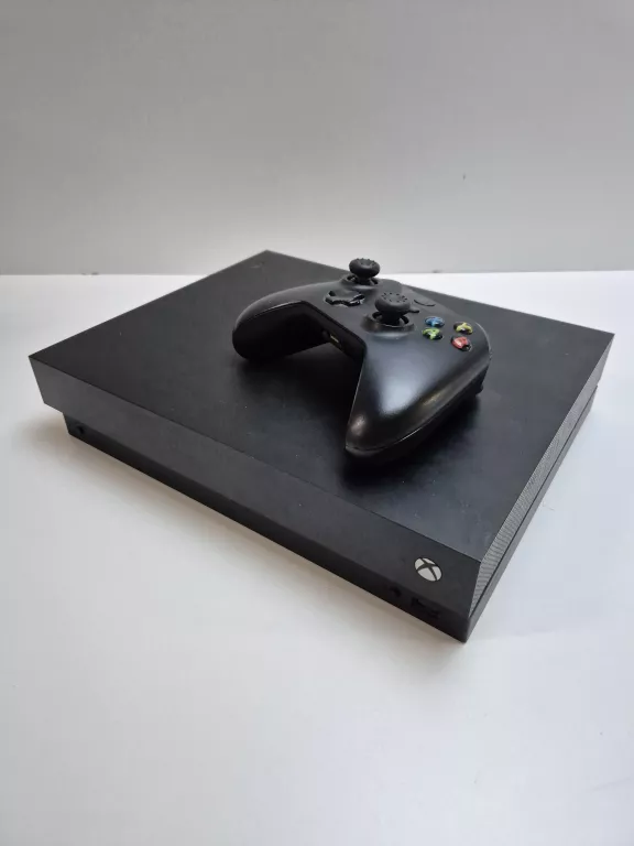 konsola-xbox-one-x-1tb-31-stycznia-34-chojnice