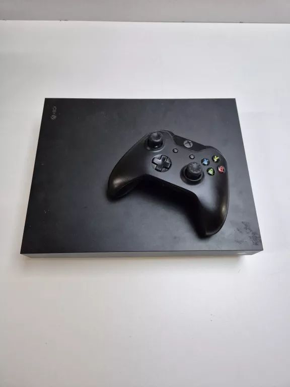 konsola-xbox-one-x-1tb-ean-gtin-0889842247022