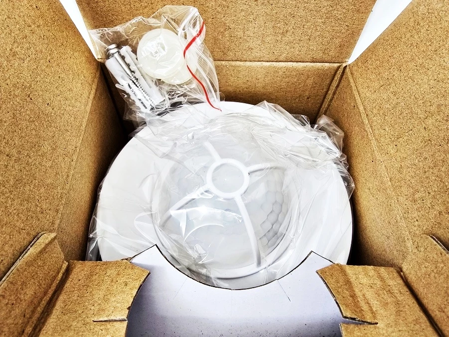 czujnik-ruchu-niko-zblizeniowy-natynkowy-360-ip44-bialy-rodzaj-18653-418341