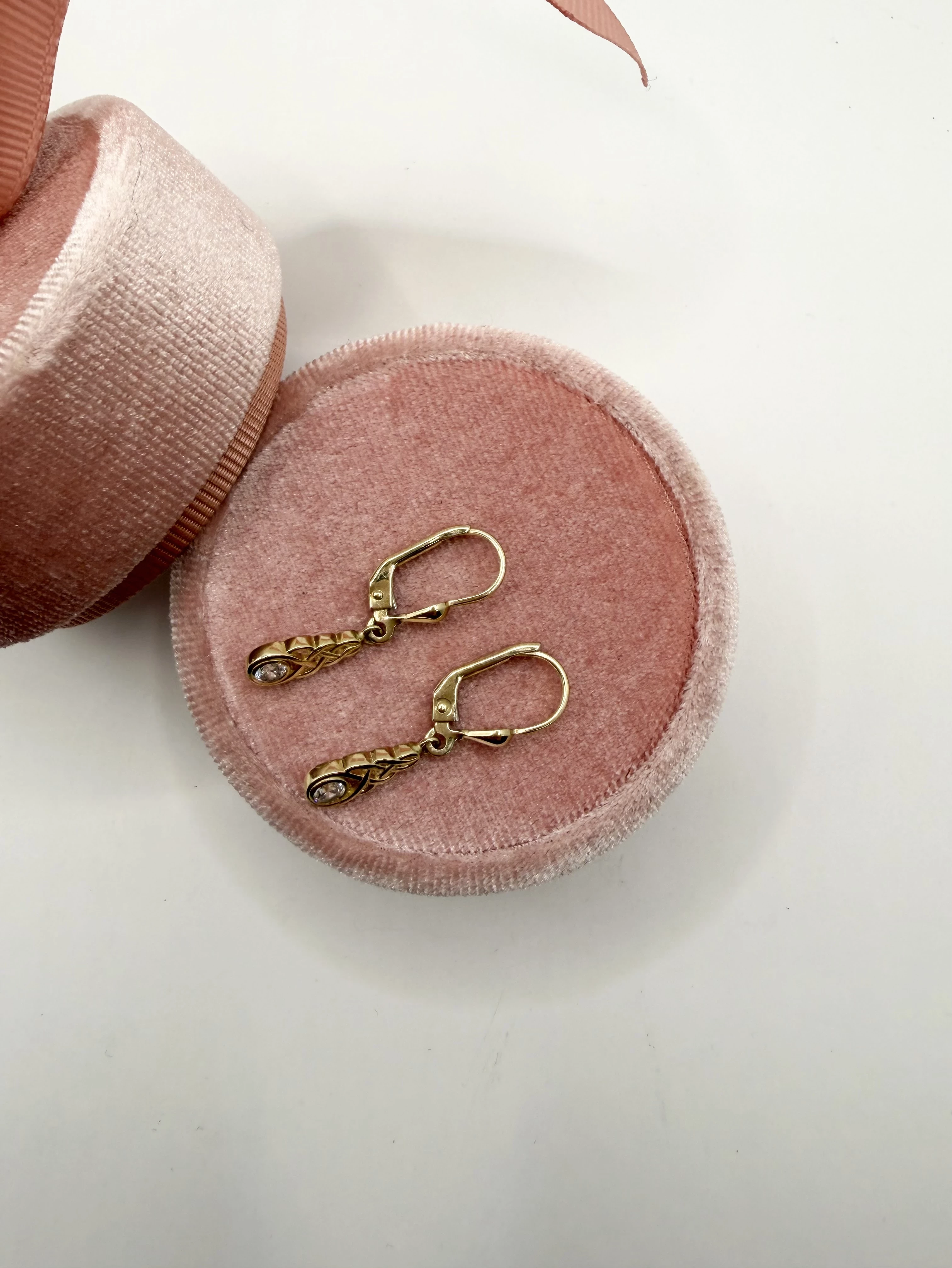 zlote-nienoszone-kolczyki-585-221g-ean-gtin-77777777777777