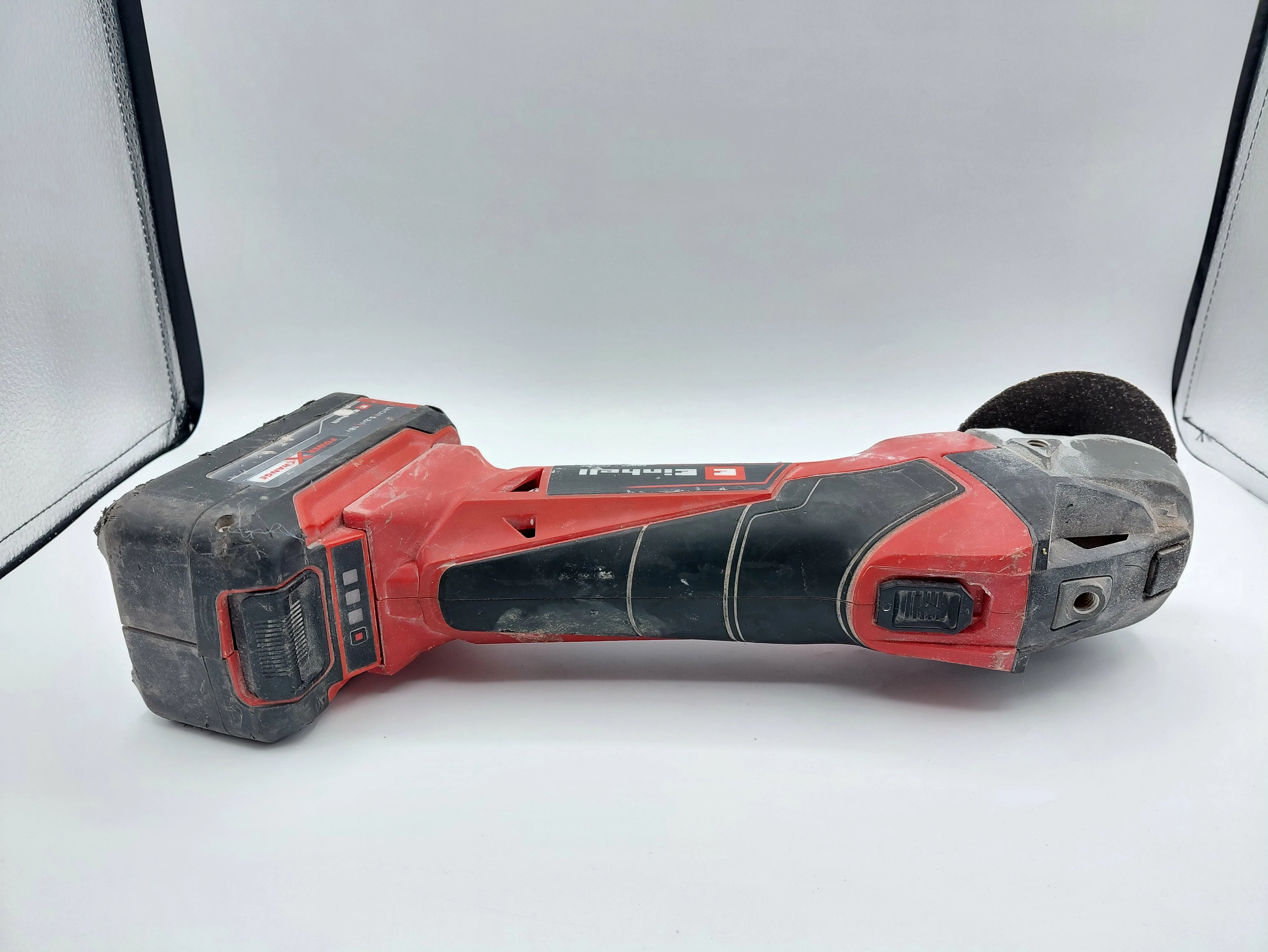 szlifierka-katowa-einhell-te-ag-ladowarka-rodzaj-zasilania-128529-1