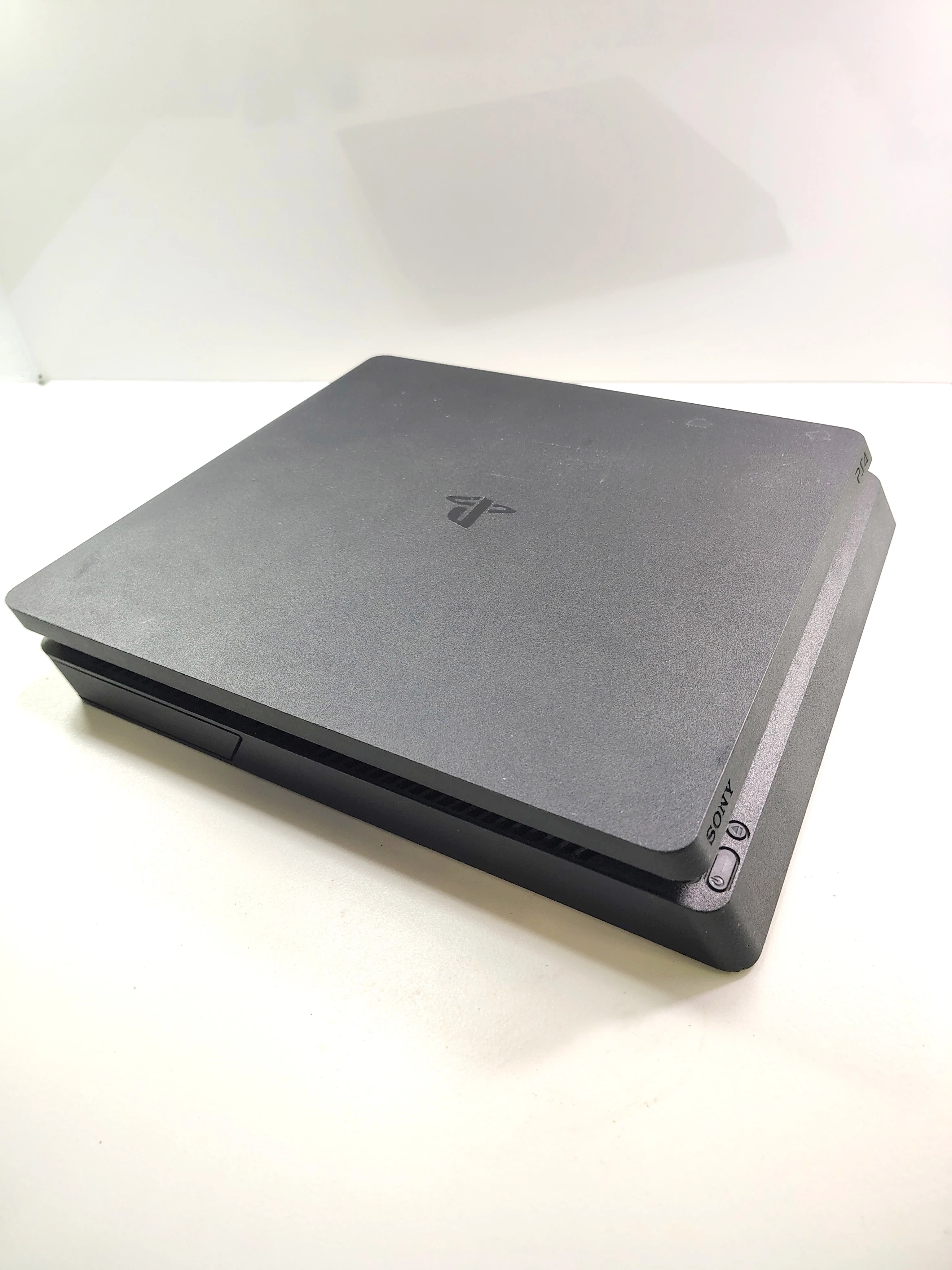 konsola-ps4-1tb-kod-producenta-cuh-2116b