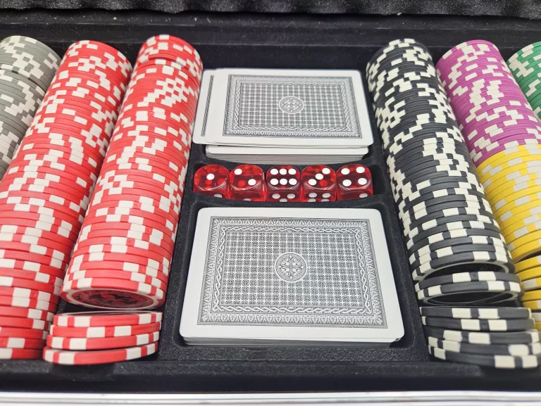 zestaw-do-pokera-walizka-ean-gtin-5900779950436