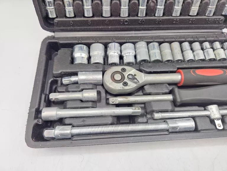 klucze-nasadowe-z-grzechotka-46szt-liczba-elementow-w-zestawie-46