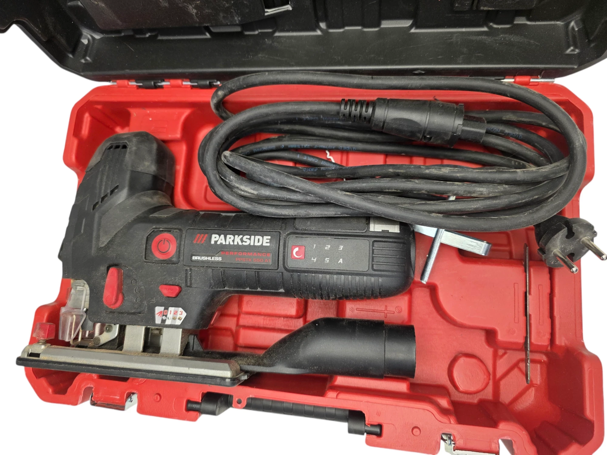 wyrzynarka-parkside-ppstka-550-a1-walizka-zasilanie-209202-1769478