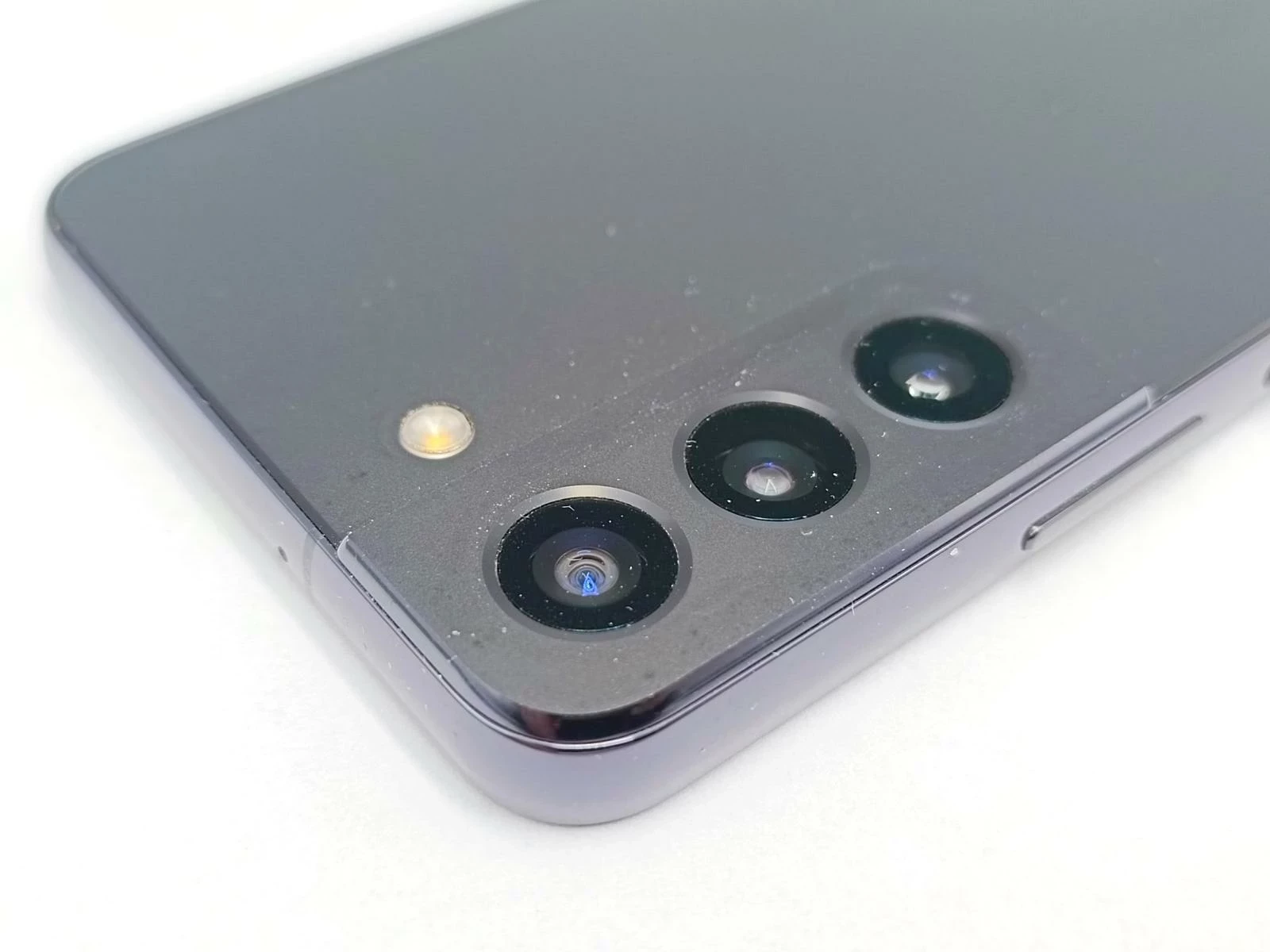 samsung-galaxy-s22-8128gb-kod-producenta-sm-s901bzkdeue