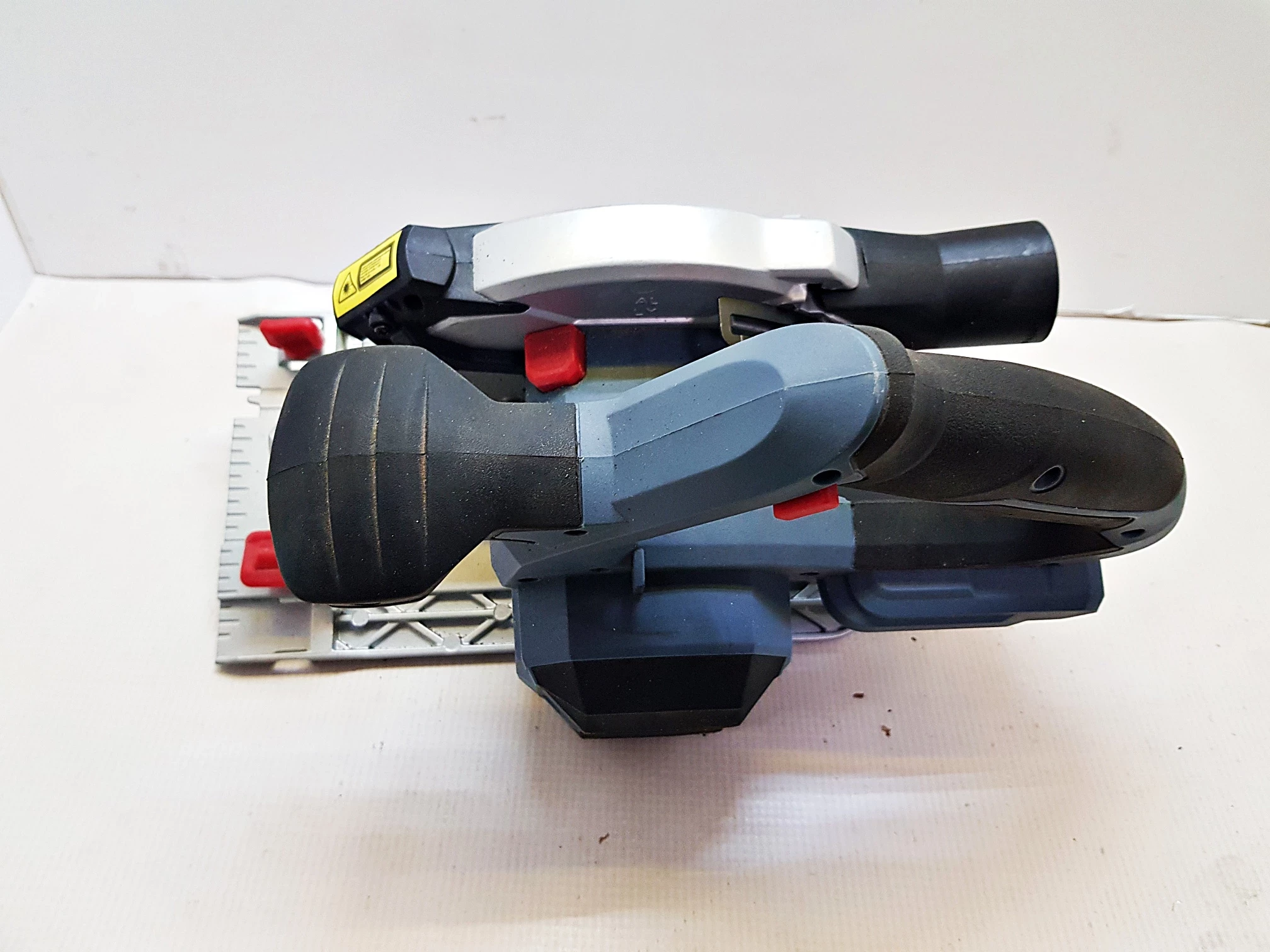 pila-tarczowa-akumulatorowa-graphite-58g008-lad-aku-40ah-torba-srednica-otworu-pily-1000