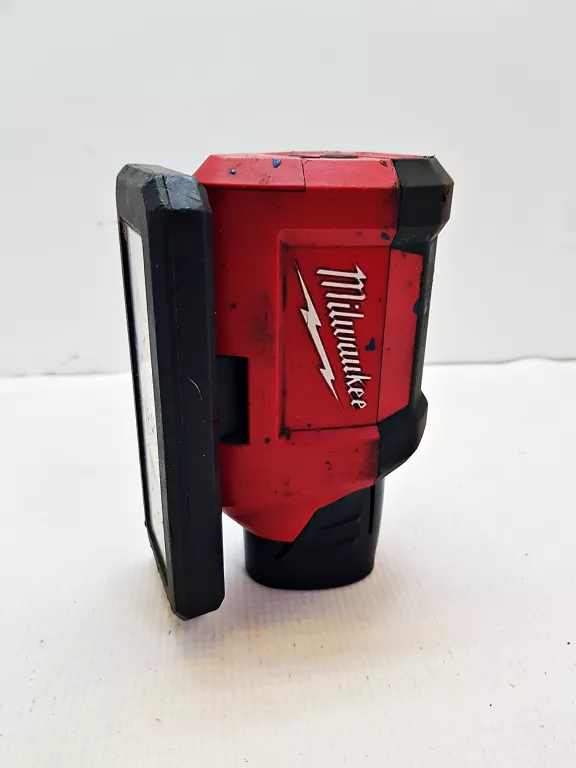 lampa-magnetyczna-milwaukee-m12-pal-aku-30ah-ean-gtin-4058546344030