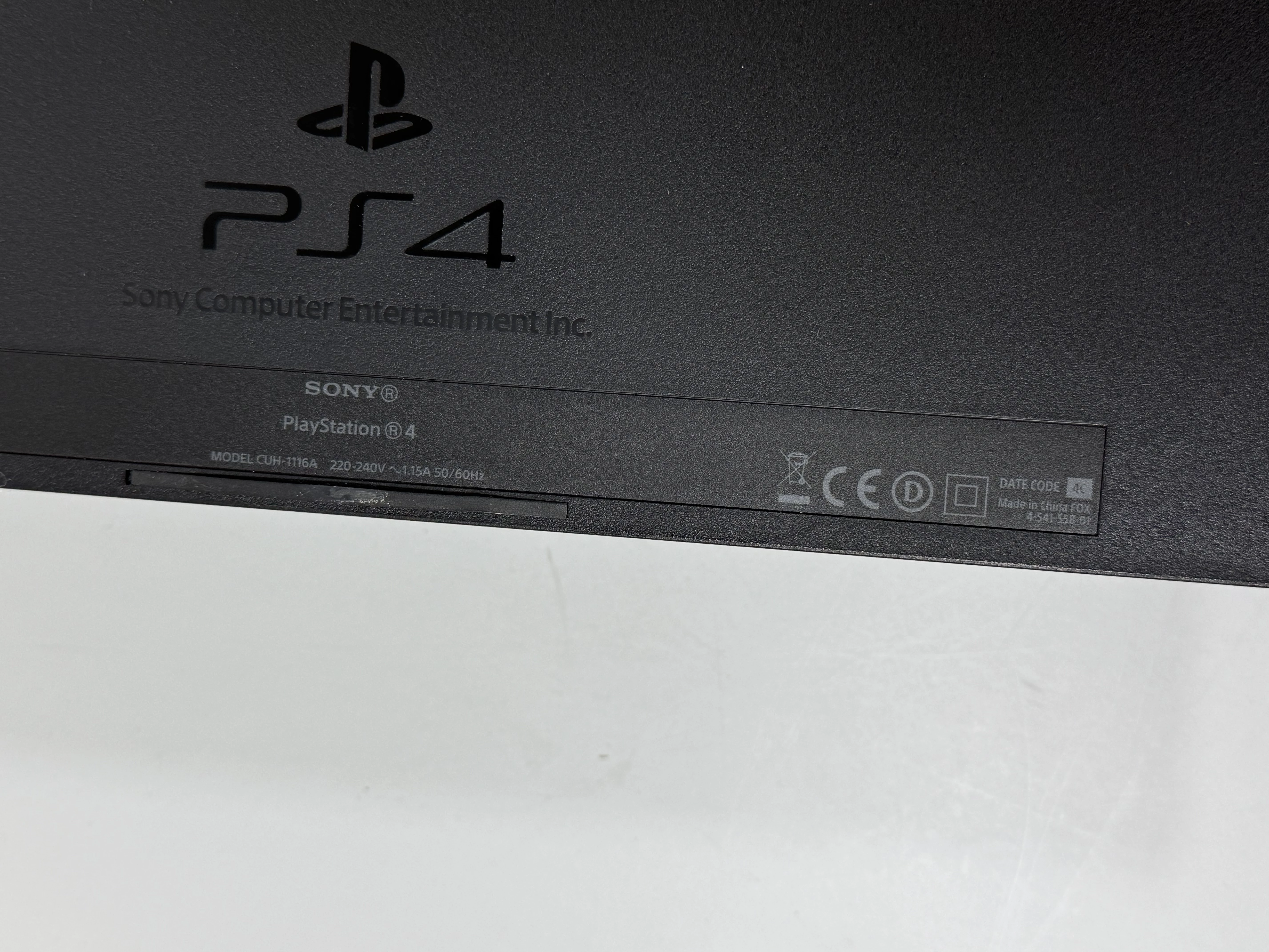 konsola-ps4-500gb-2-pady-okabl-wersja-130590-1