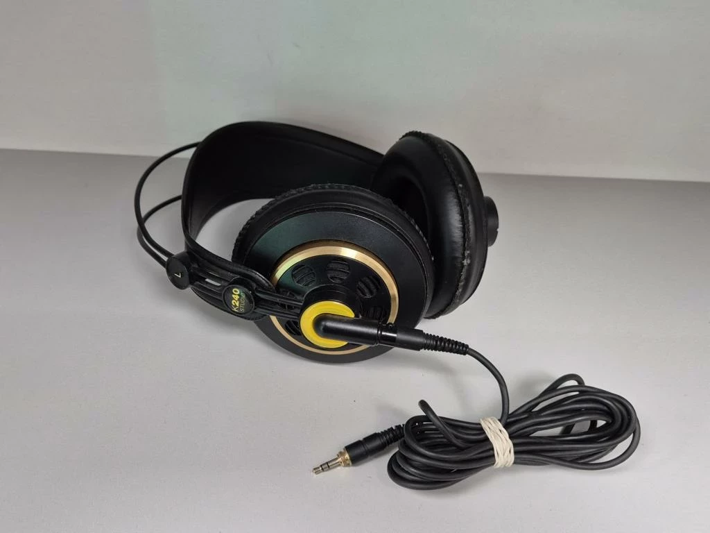 sluchawki-studyjne-akg-k240-jozefczaka-4-bytom
