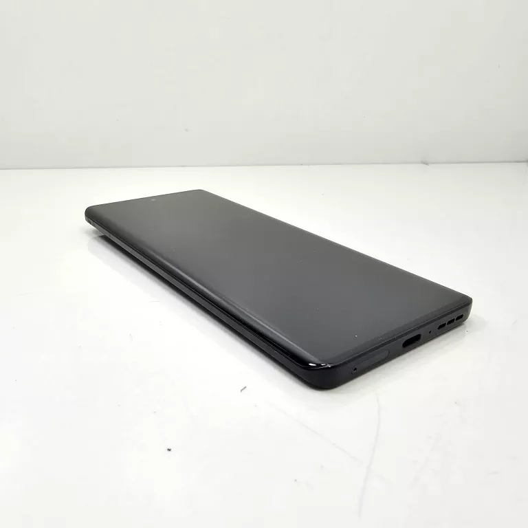 telefon-motorola-edge-40-8256gb-kod-producenta-pay40045se